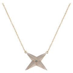 Ciondolo Charm a 4 stelle in calcedonio blu e diamanti Remembrance
