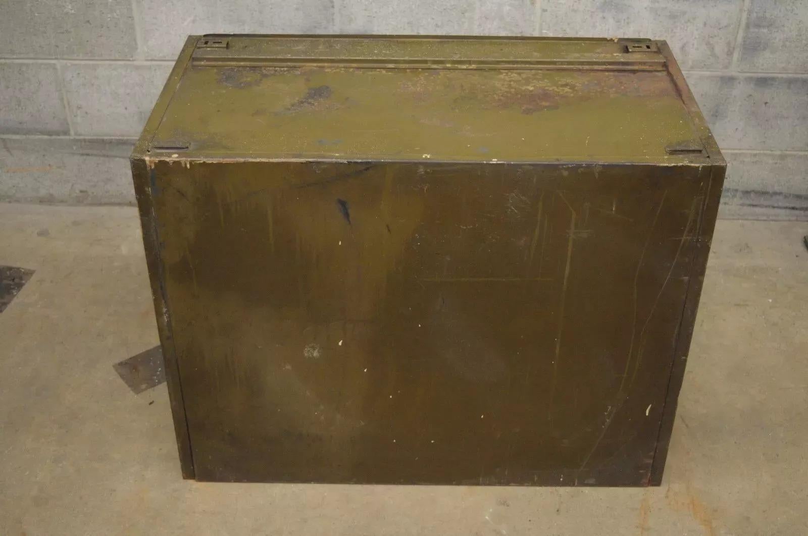 Remington Rand Industrial Grüner Stahl Metall Stapelbarer Barrister Aufbewahrungsschrank A im Angebot 4