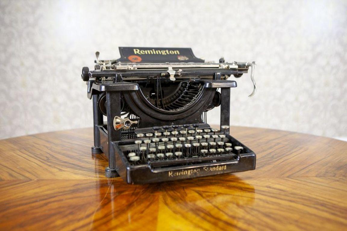 Remington Standard Model 10 Typewriter Circa 1910