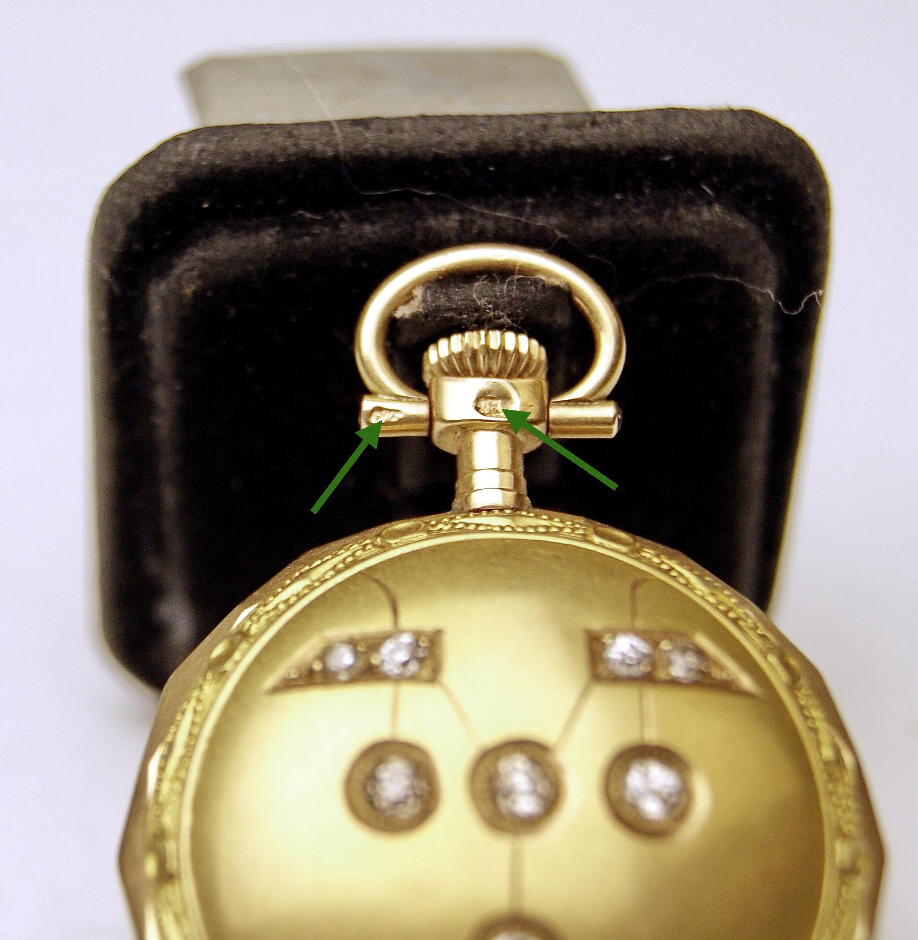 Remontoir Cylindre 10 Rubis Woman's Swiss Pocket Watch 14 Carat Gold Diamonds In Excellent Condition In Vienna, AT