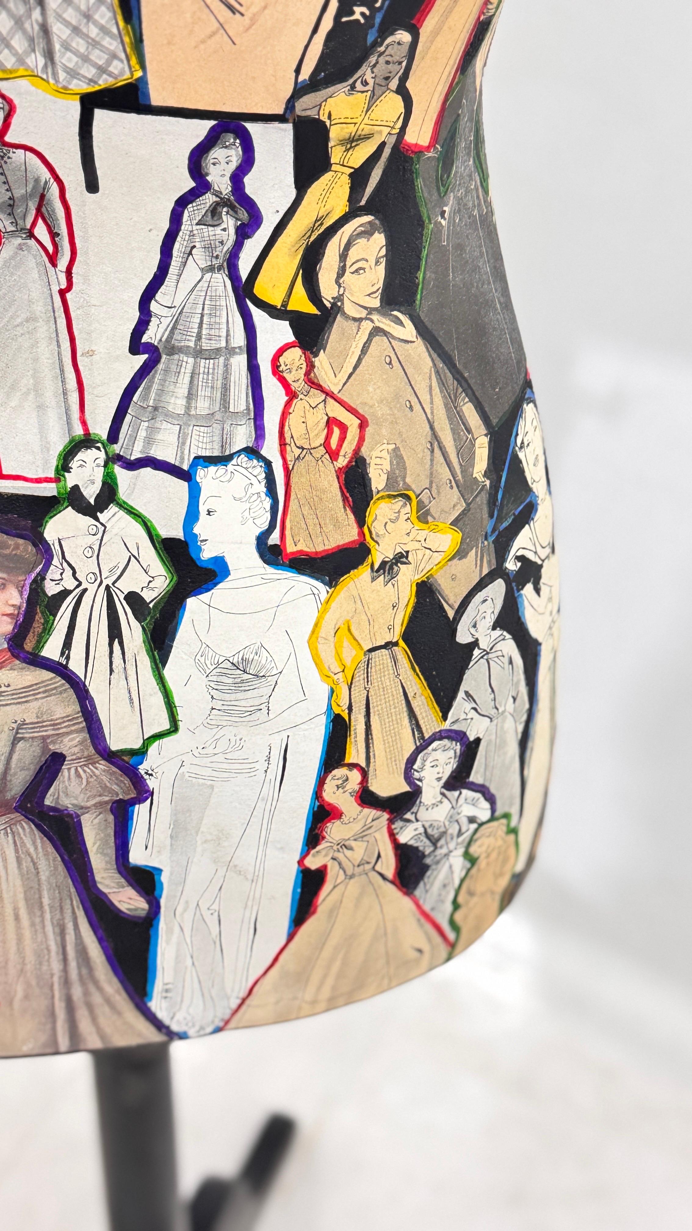 Busto di manichino rimovibile in legno con collage di moda, Parigi, anni '60 in vendita 1