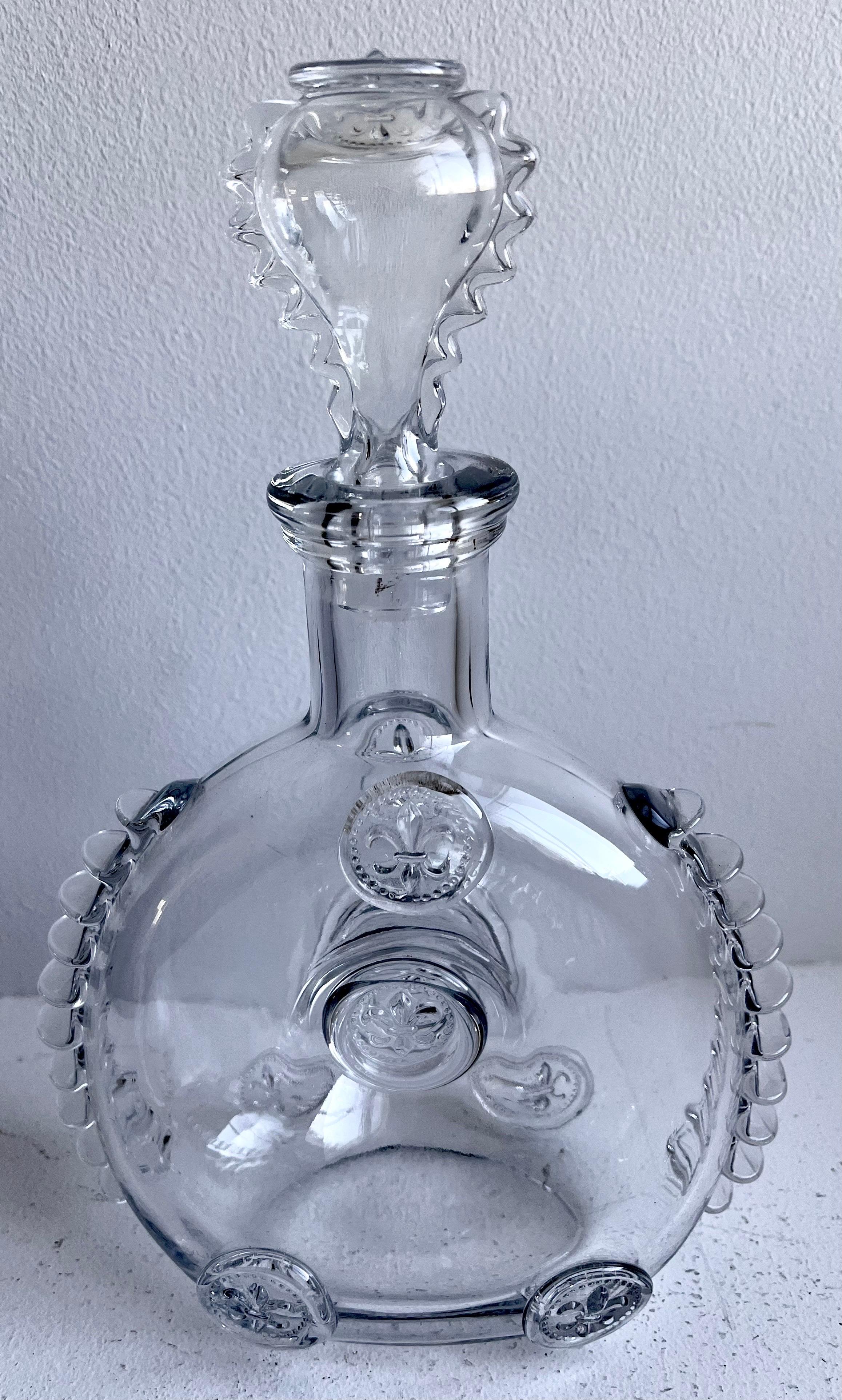 Decantador de cristal de coñac Remy Martin Louis XIII de Baccarat Moderno de mediados de siglo en venta