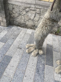 Rémy Pagart, GROUMPH ! Scultura alta  in metallo, schiuma e pelliccia sintetica