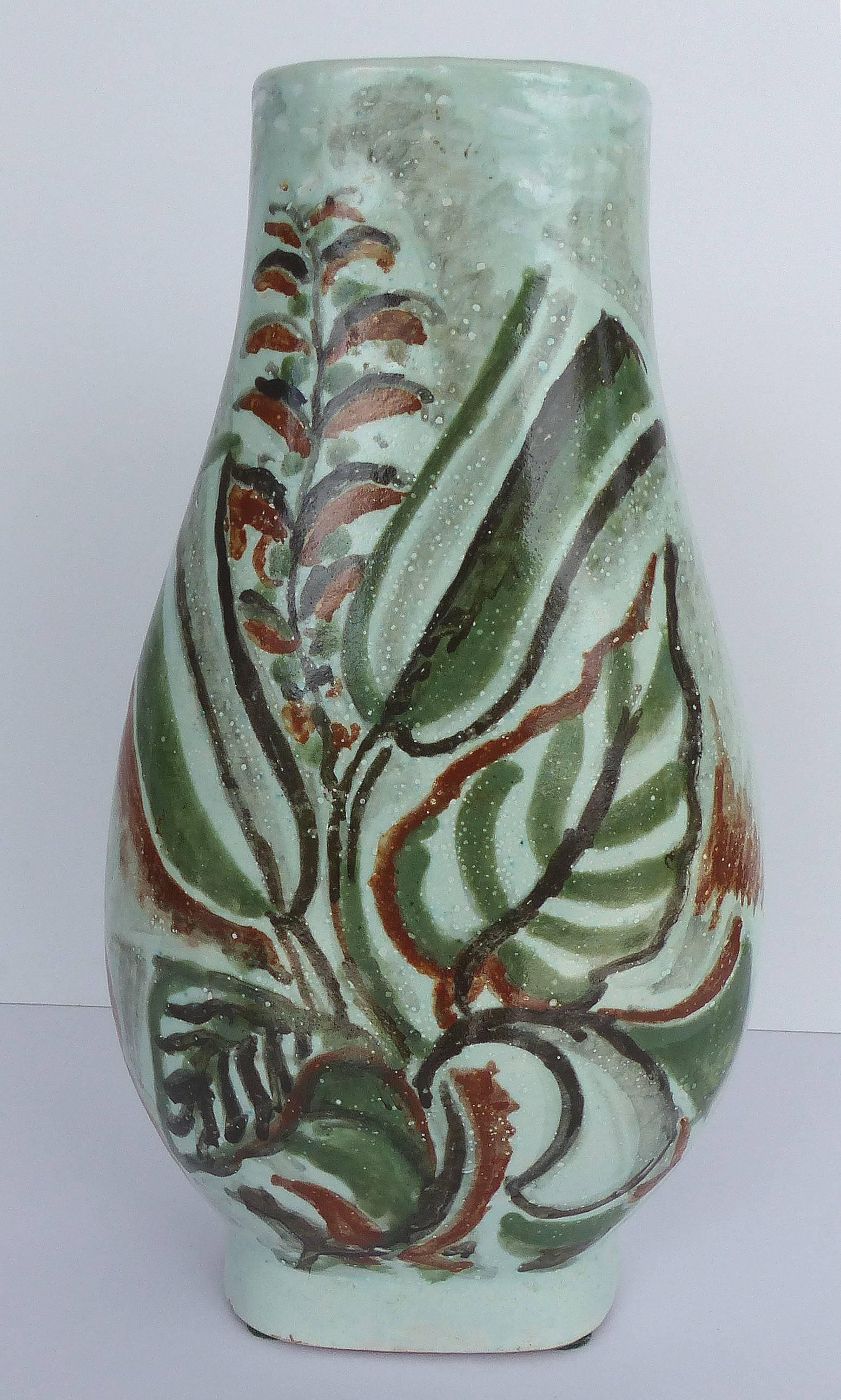 René Buthaud, ceramic vase of woman with fan, circa 1920s

Offered for sale is a hand painted original René Buthaud glazed ceramic vase depicting a woman with a fan. Signed with initials on the underside. René Buthaud was seen as the most