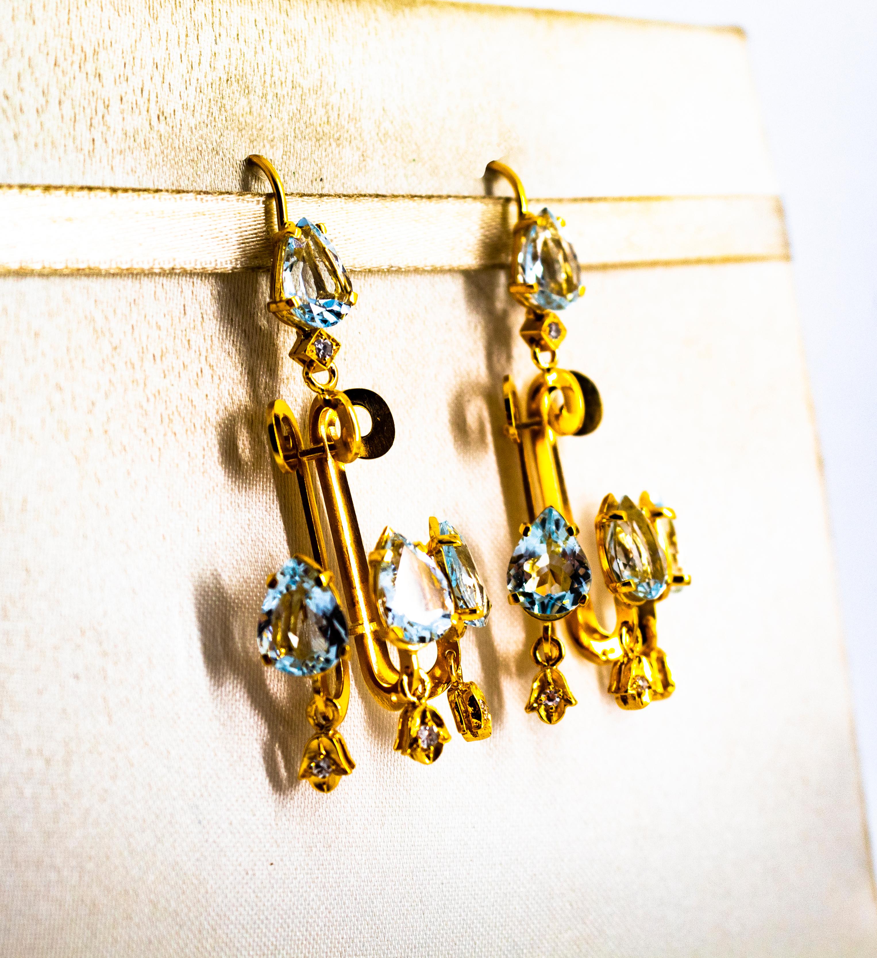 Renaissance 10.36 Carat White Diamond Aquamarine Yellow Gold Chandelier Earrings For Sale 2