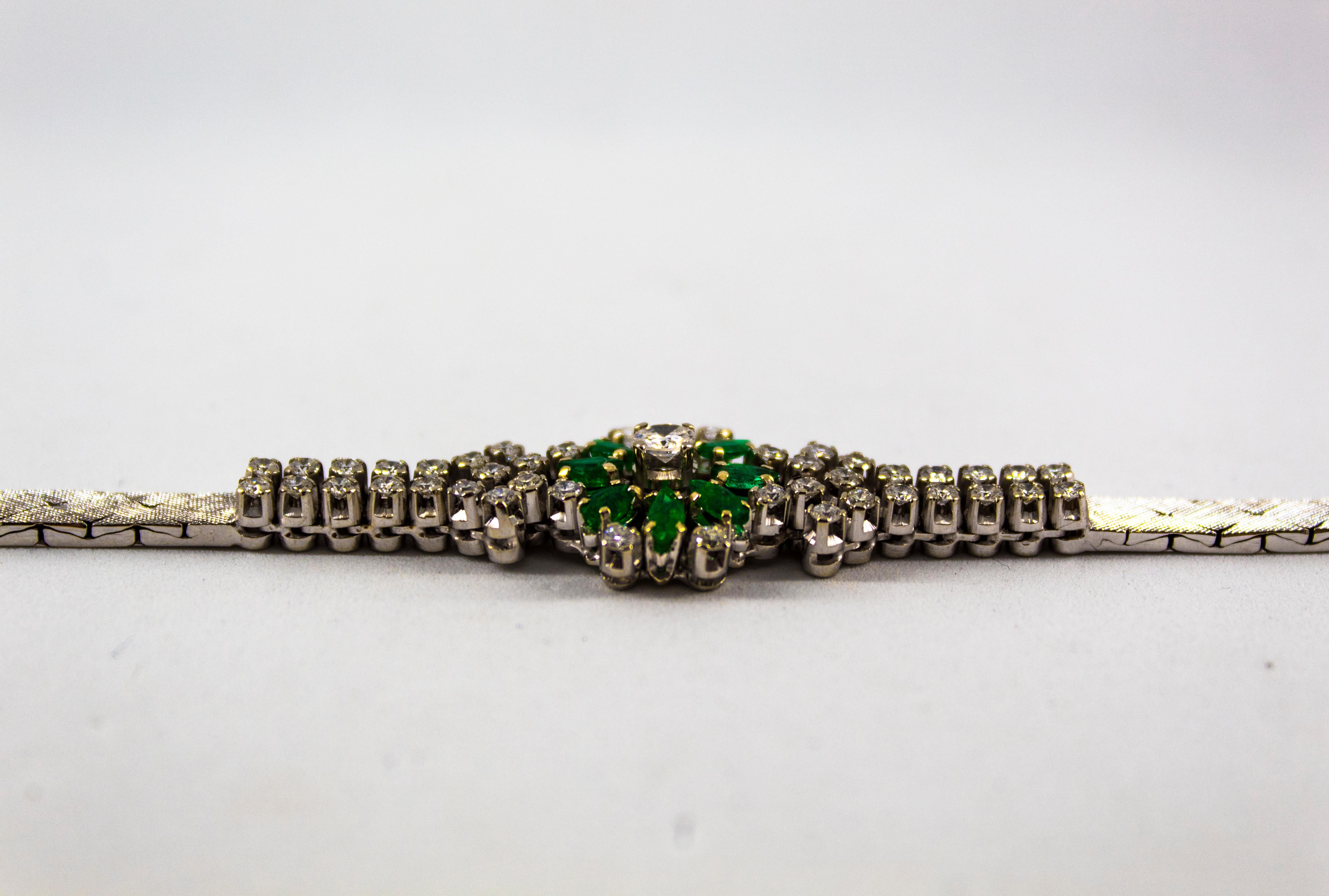 Women's or Men's Renaissance 1.60 Carat Emerald 1.50 Carat White Diamond White Gold Bracelet