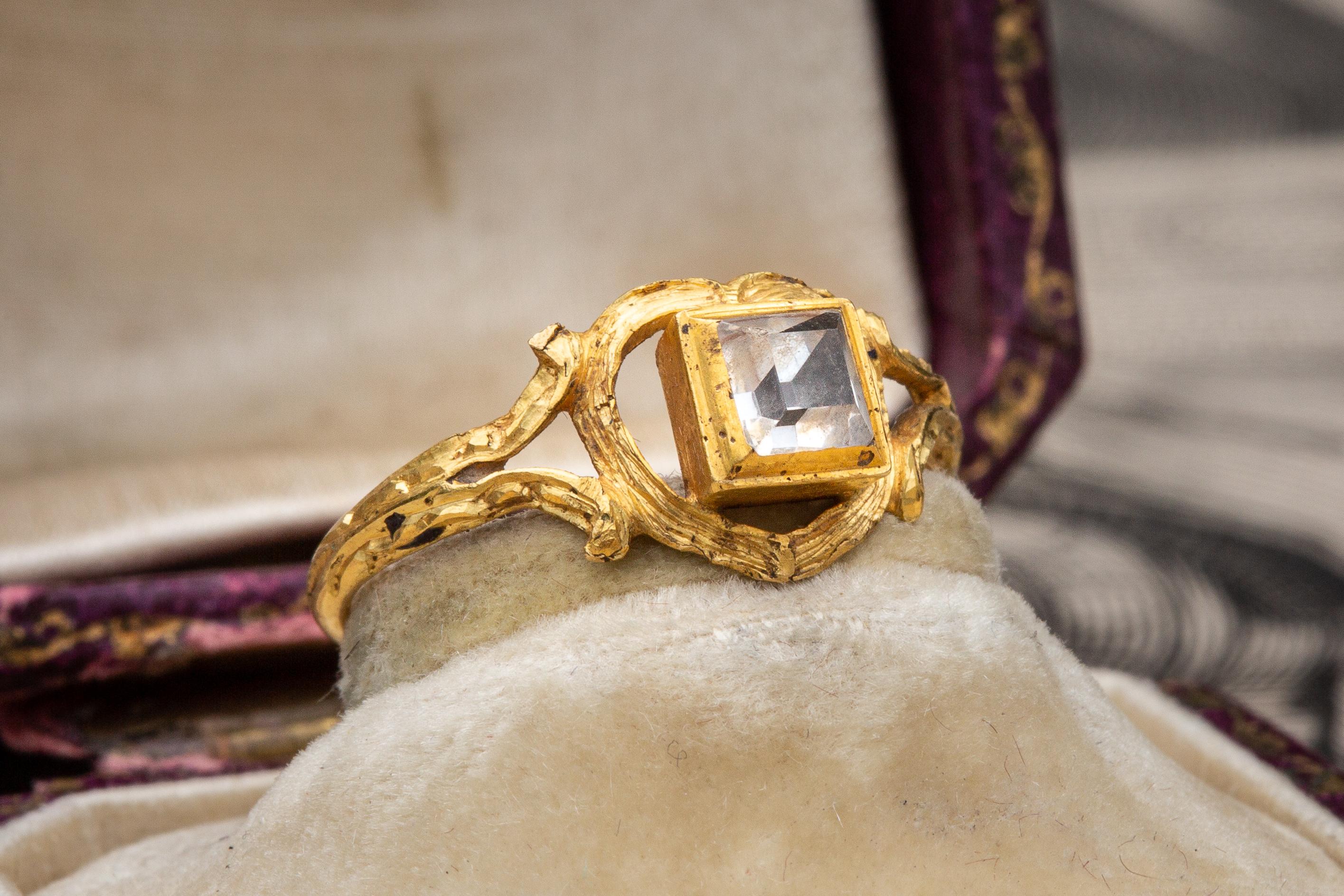 Renaissance 17th Century Table Cut Rock Crystal Love Heart Ring 22K Gold In Good Condition In London, GB