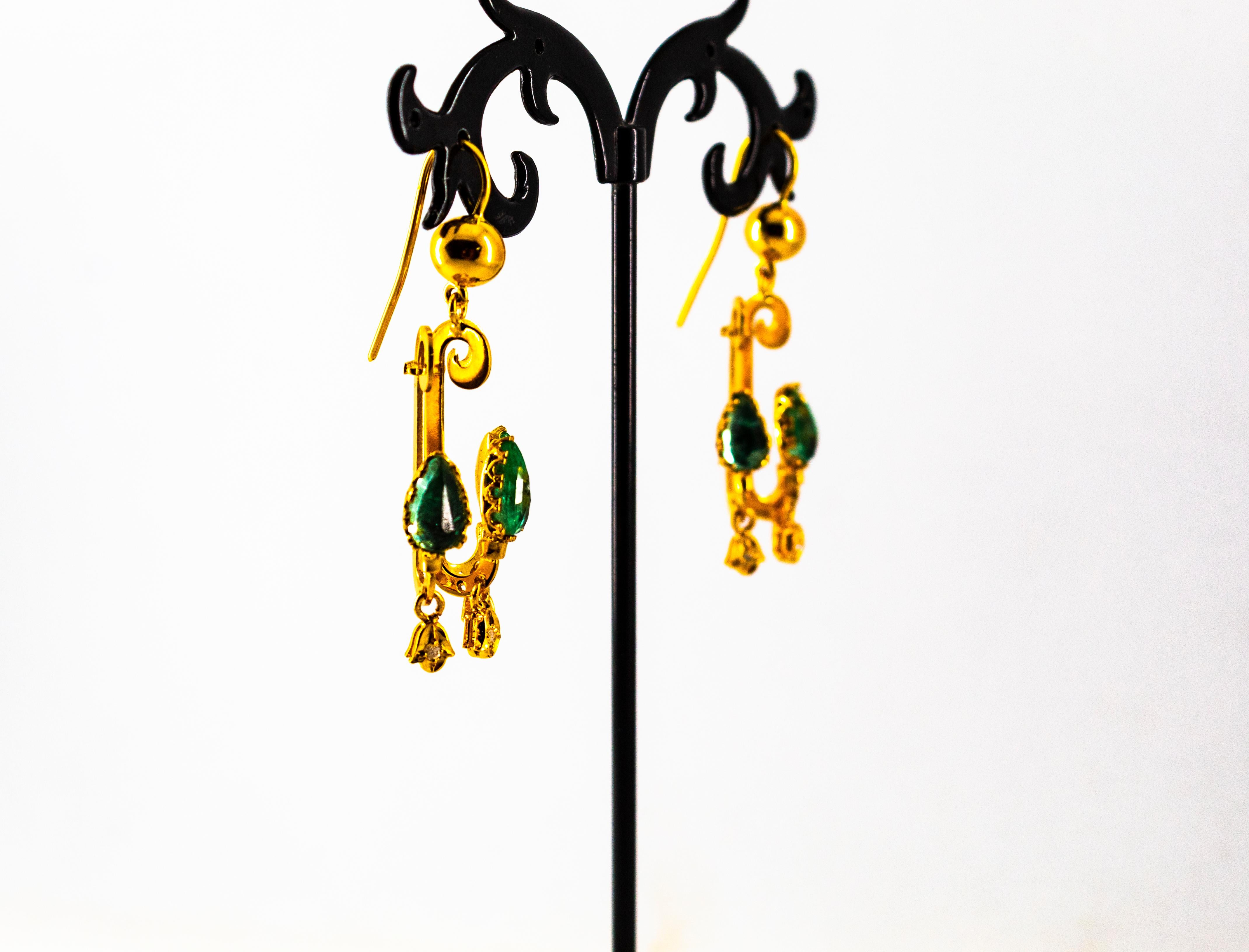 Renaissance 5.12 Carat White Diamond Emerald Yellow Gold Chandelier Earrings For Sale 3