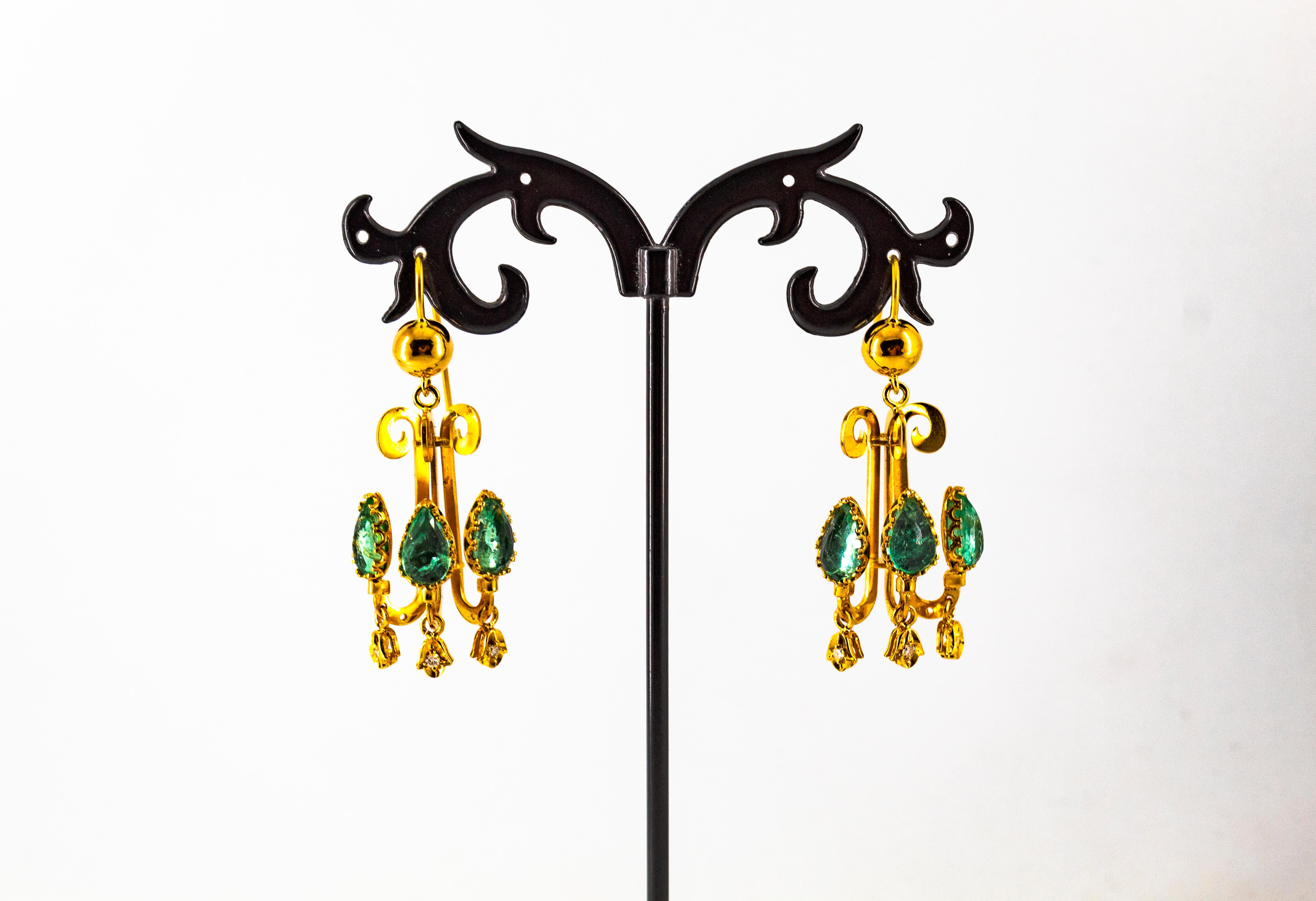 Renaissance 5.82 Carat White Diamond Emerald Yellow Gold Chandelier Earrings For Sale 1