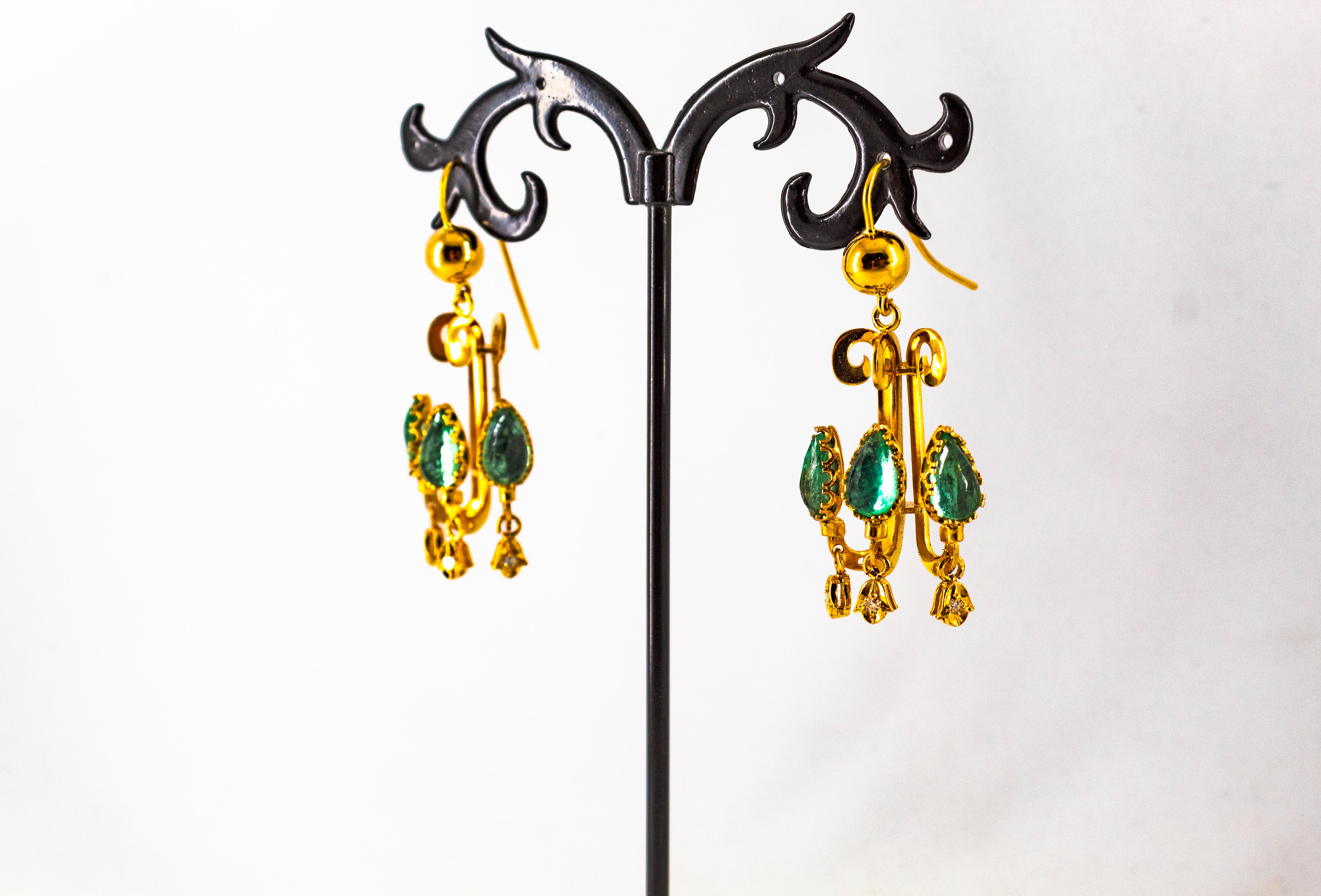 Renaissance 5.82 Carat White Diamond Emerald Yellow Gold Chandelier Earrings For Sale 5