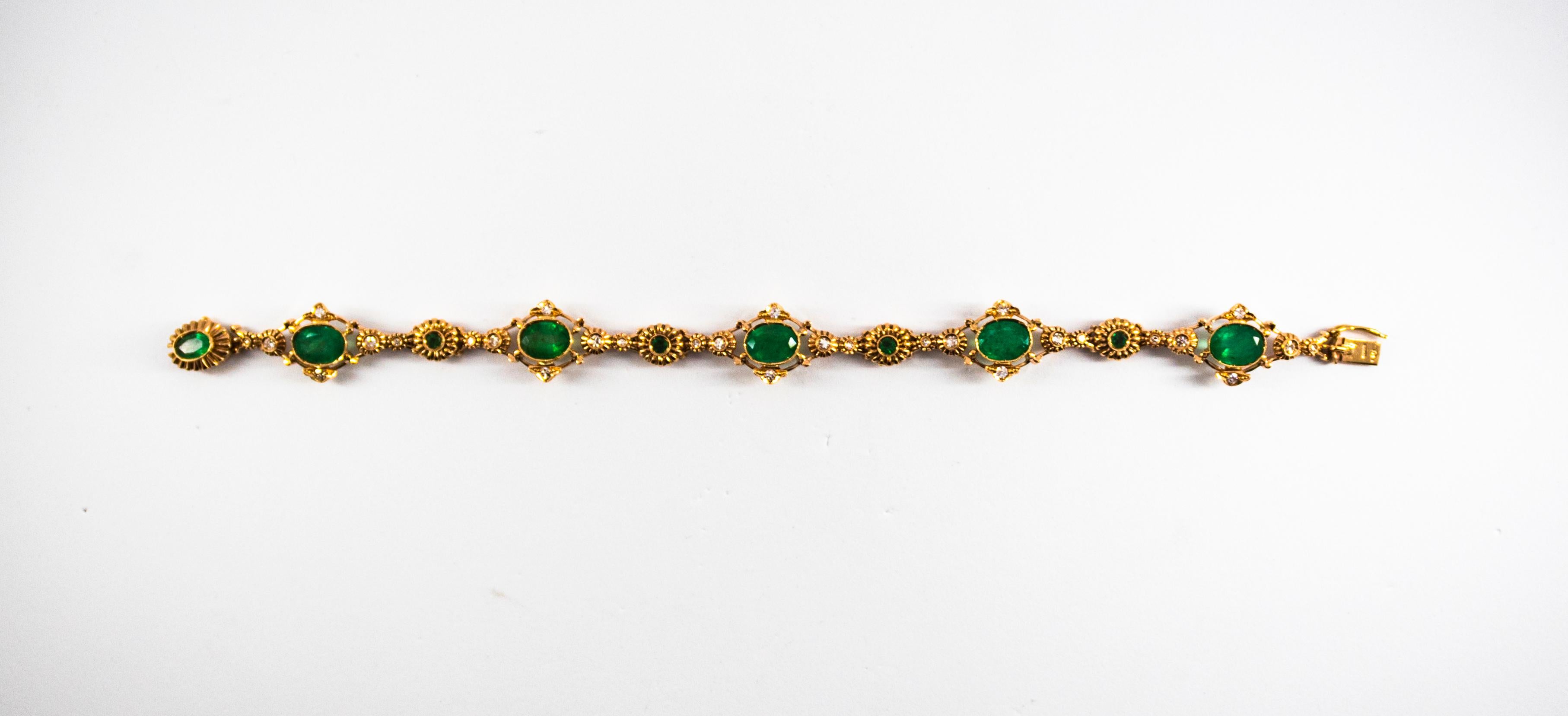 Renaissance 6.40 Carat Emerald 0.45 Carat White Diamond Yellow Gold Bracelet In New Condition In Naples, IT