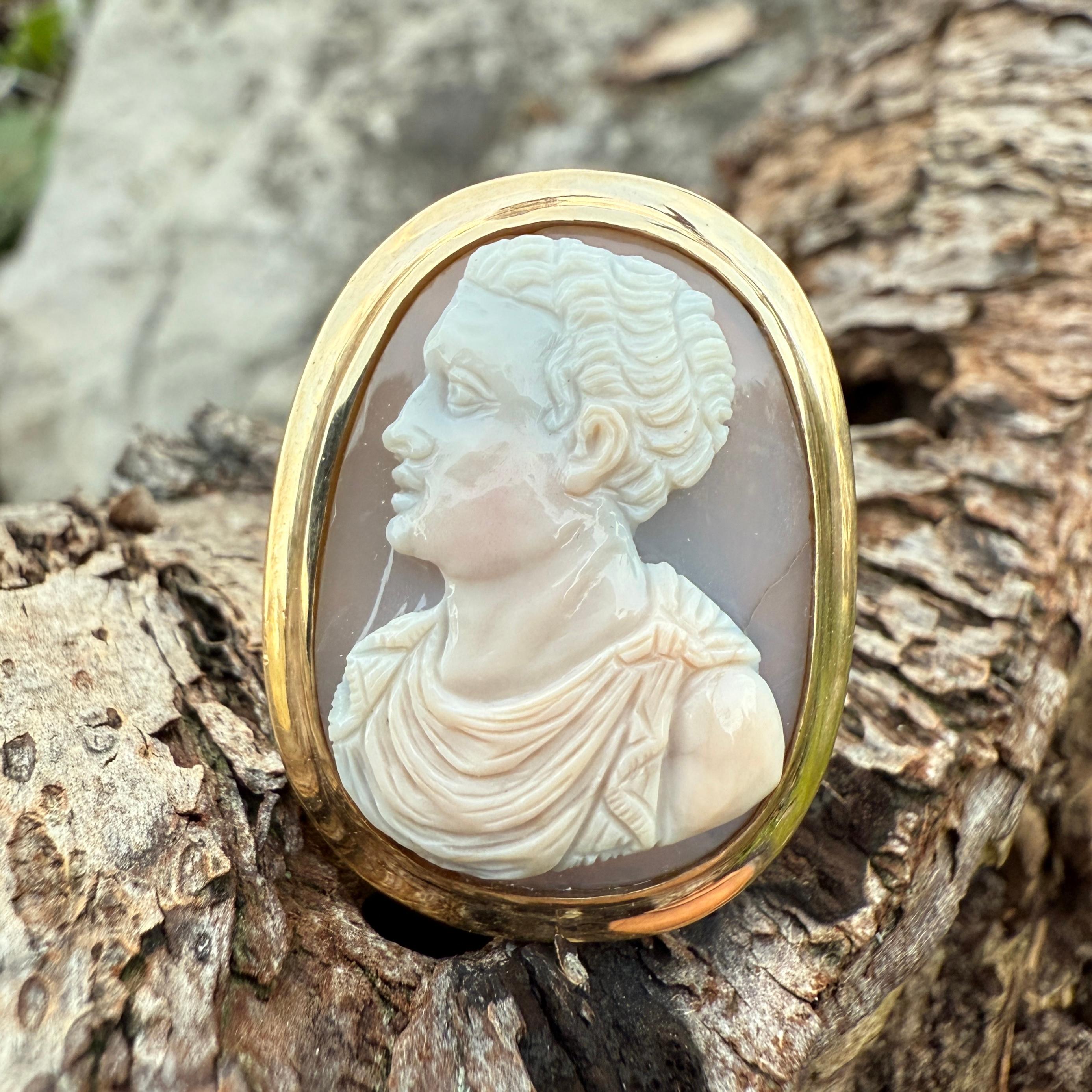Renaissance-Achat-Kamee-Ring mit der Darstellung eines Julio-Claudianischen Prinzen. im Zustand „Gut“ im Angebot in London, GB