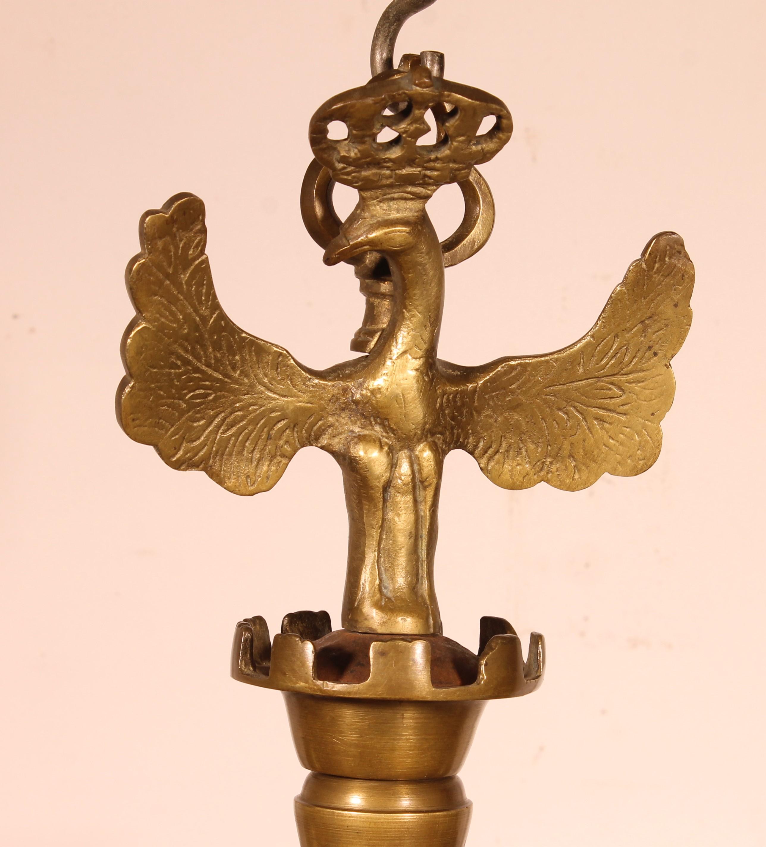 Splendido lampadario olandese in bronzo in stile rinascimentale con 8 bracci luminosi e 8 rosette (fiori in bronzo)

Bellissimo lampadario che si distingue per gli uccelli in bronzo su ogni braccio, insoliti e superbi. Possiamo anche trovare un
