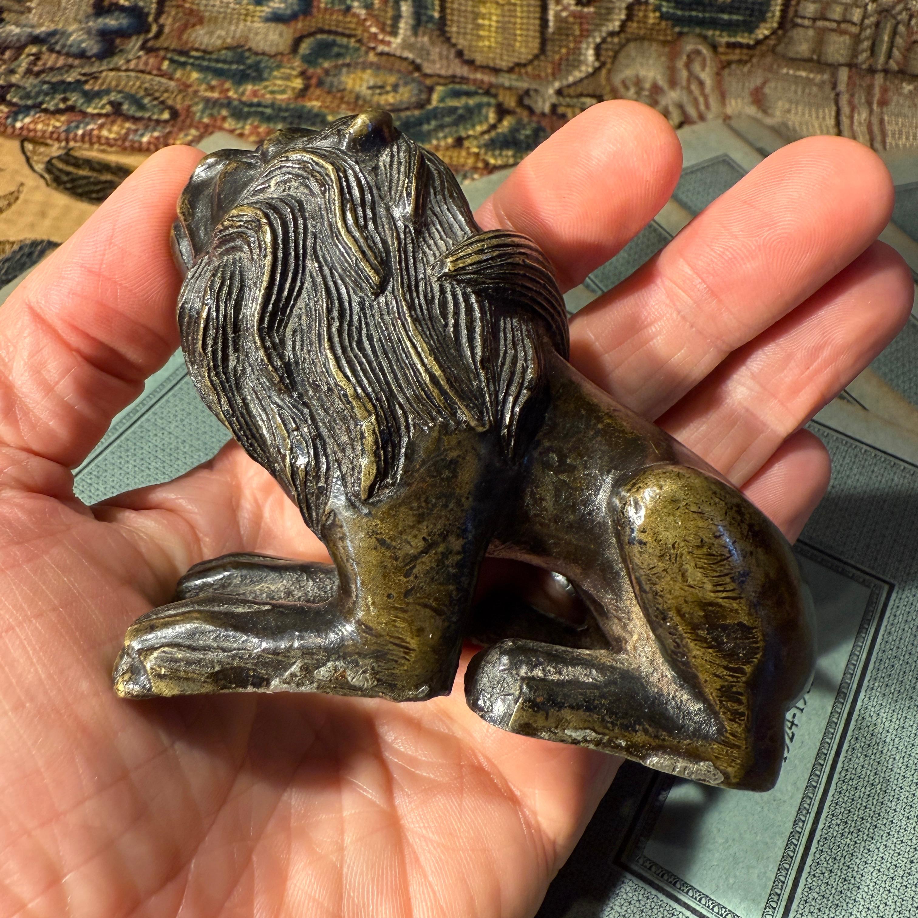 Leone rinascimentale in bronzo. Germania o Italia, XVI secolo. in vendita 10