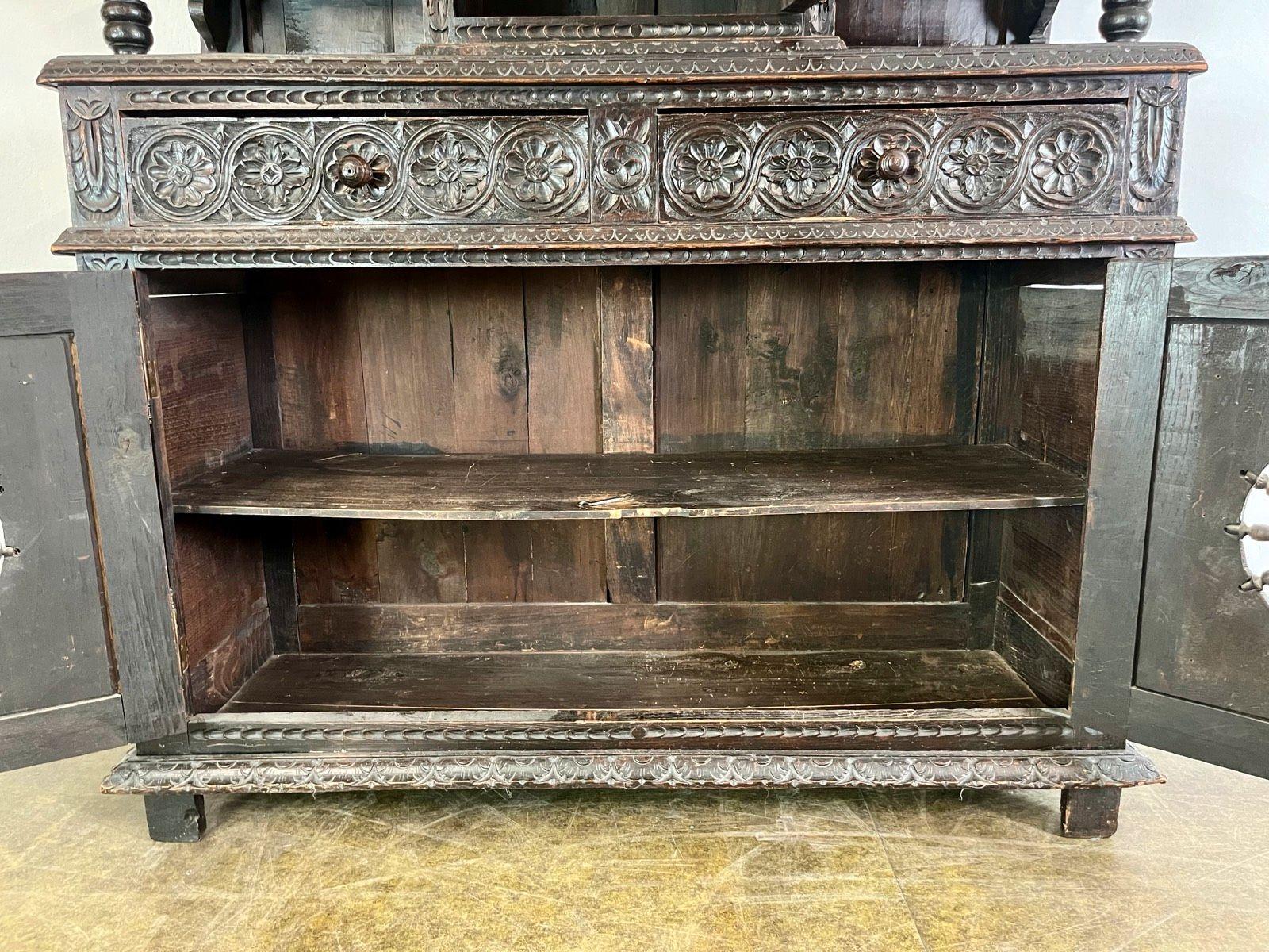 Legno Mobile da buffet rinascimentale Francia XIX secolo antico in vendita