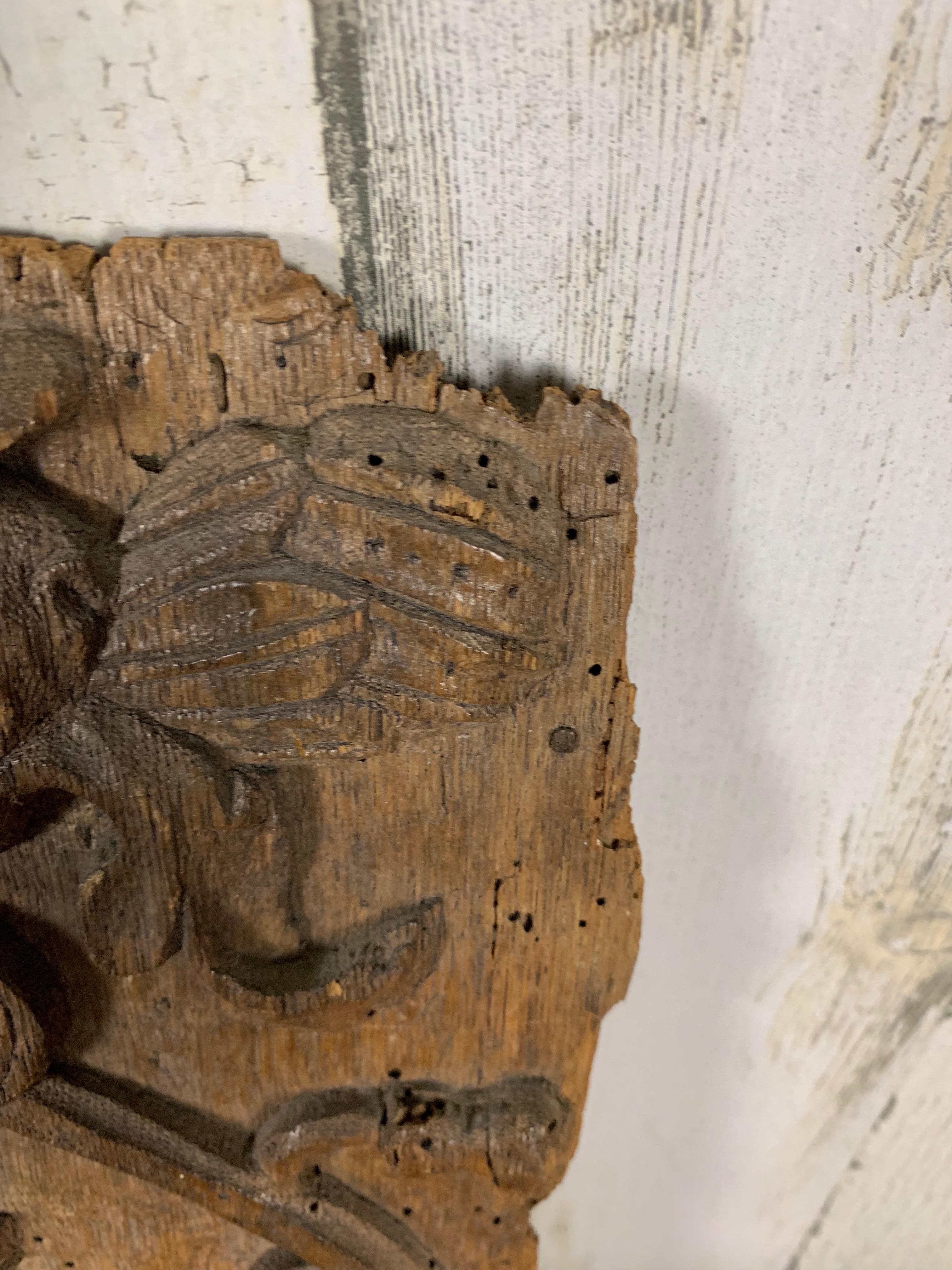 Geschnitztes französisches Eichenholz-Paneel, Renaissance (Holz) im Angebot