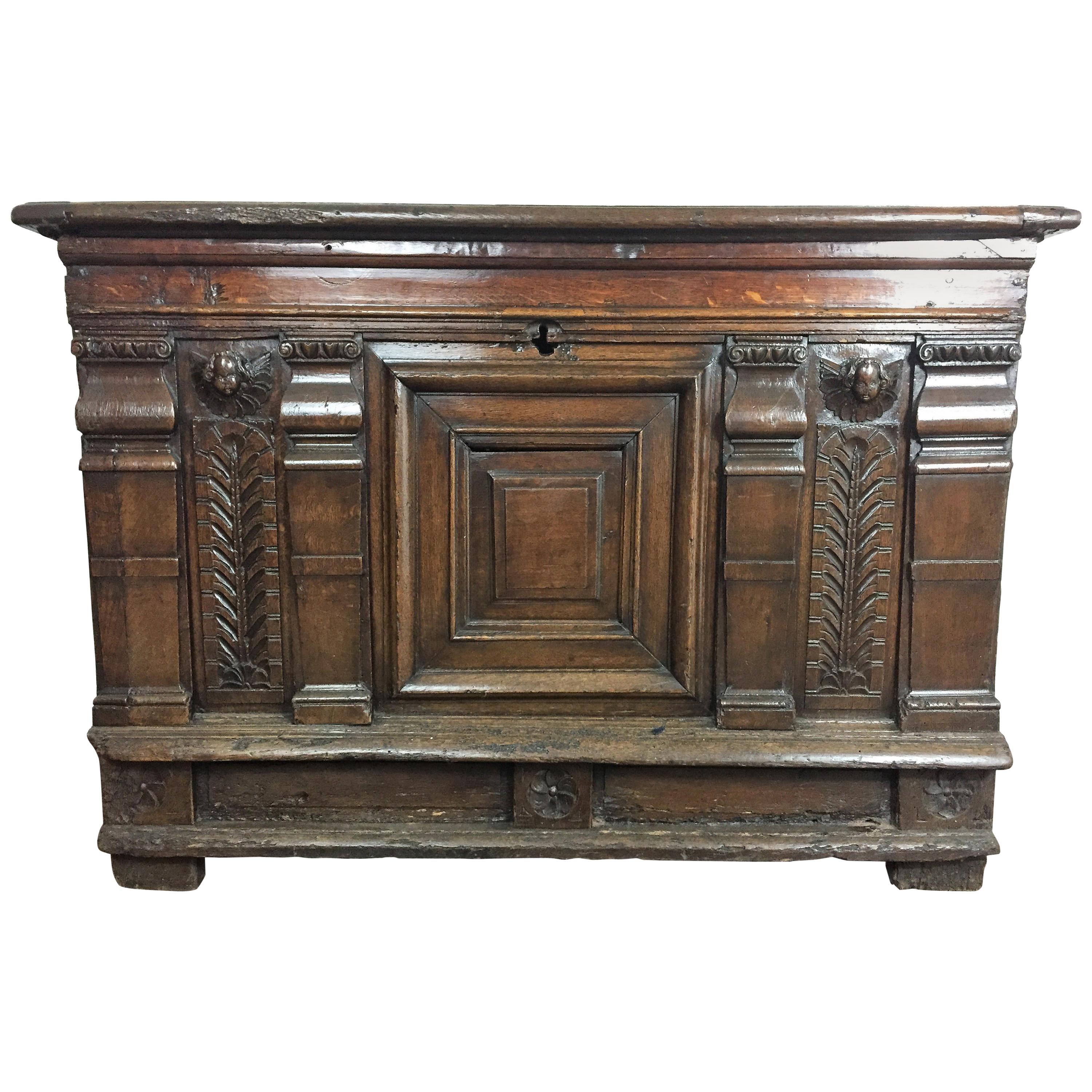 Arqueta Renacentista Tallada con Ángeles / Querubines - Circa 1600 - XVII Francia en venta