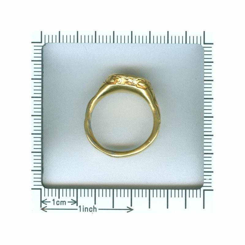 Renaissance Coat of Arms Enamel Rock Crystal 18 Karat Yellow Gold Ring For Sale 10