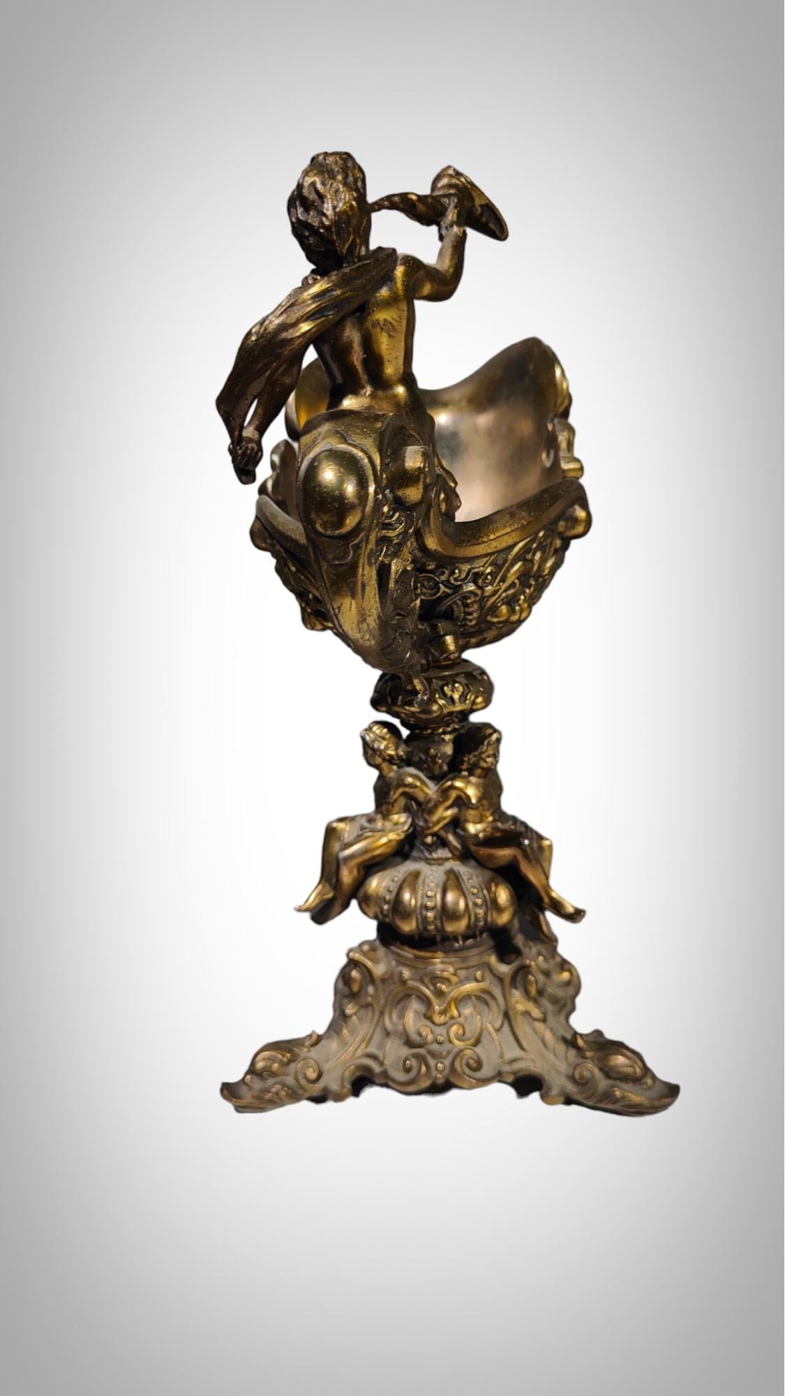 Renaissance-Becher aus Bronze 19. (Metall) im Angebot
