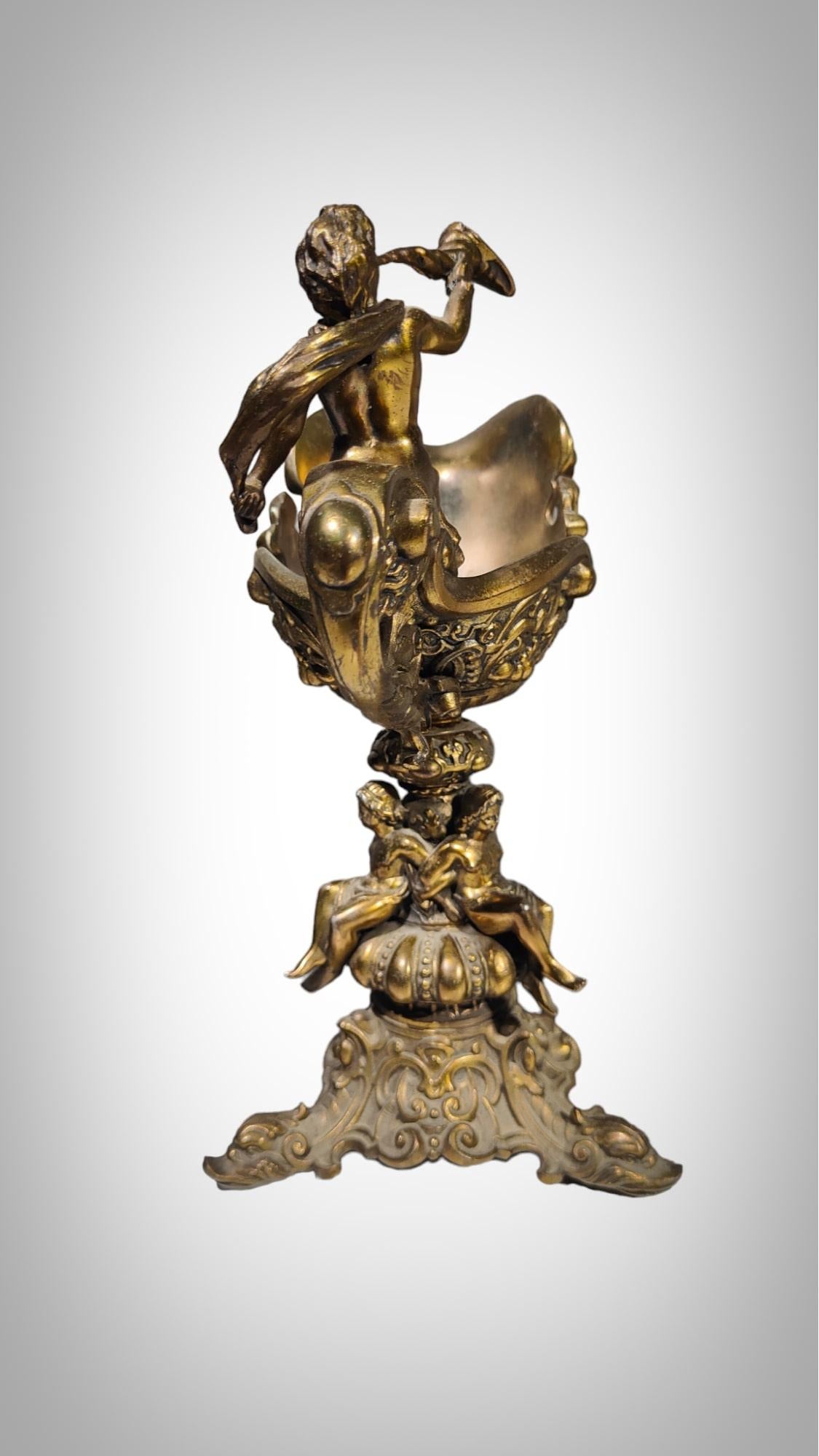 Renaissance Cup In Bronze 19th For Sale 1