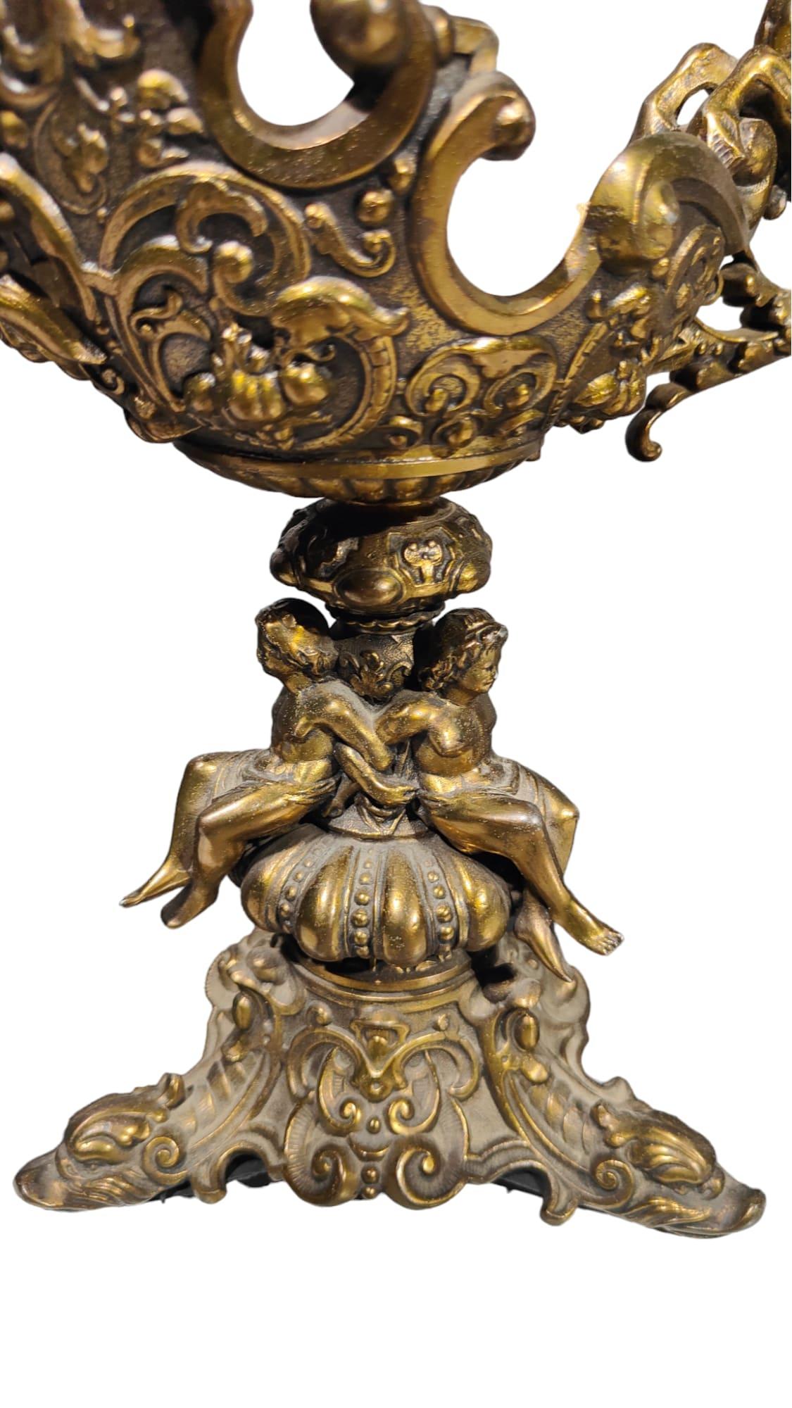 Renaissance Cup In Bronze 19th For Sale 4