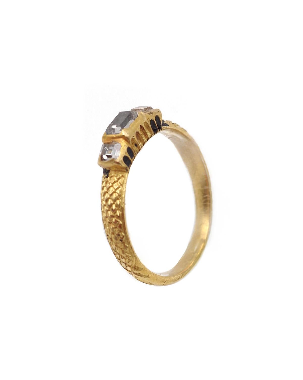 Rinascimento Anello rinascimentale con diamante in oro 22k, diamante taglio tavolo, anello con diamante antico in vendita