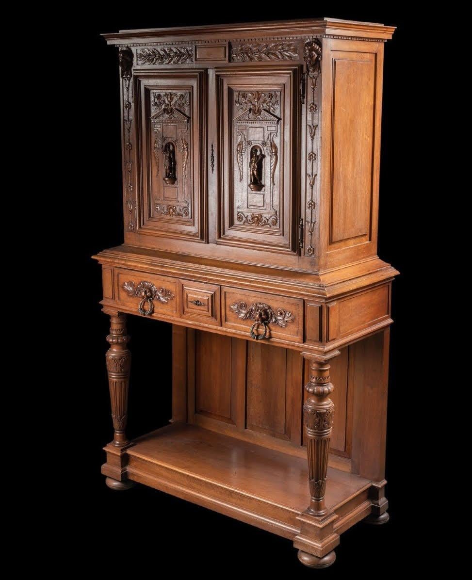Renaissance Double Cabinet in Walnut, 19th Century. In Good Condition For Sale In Saint-Ouen, FR