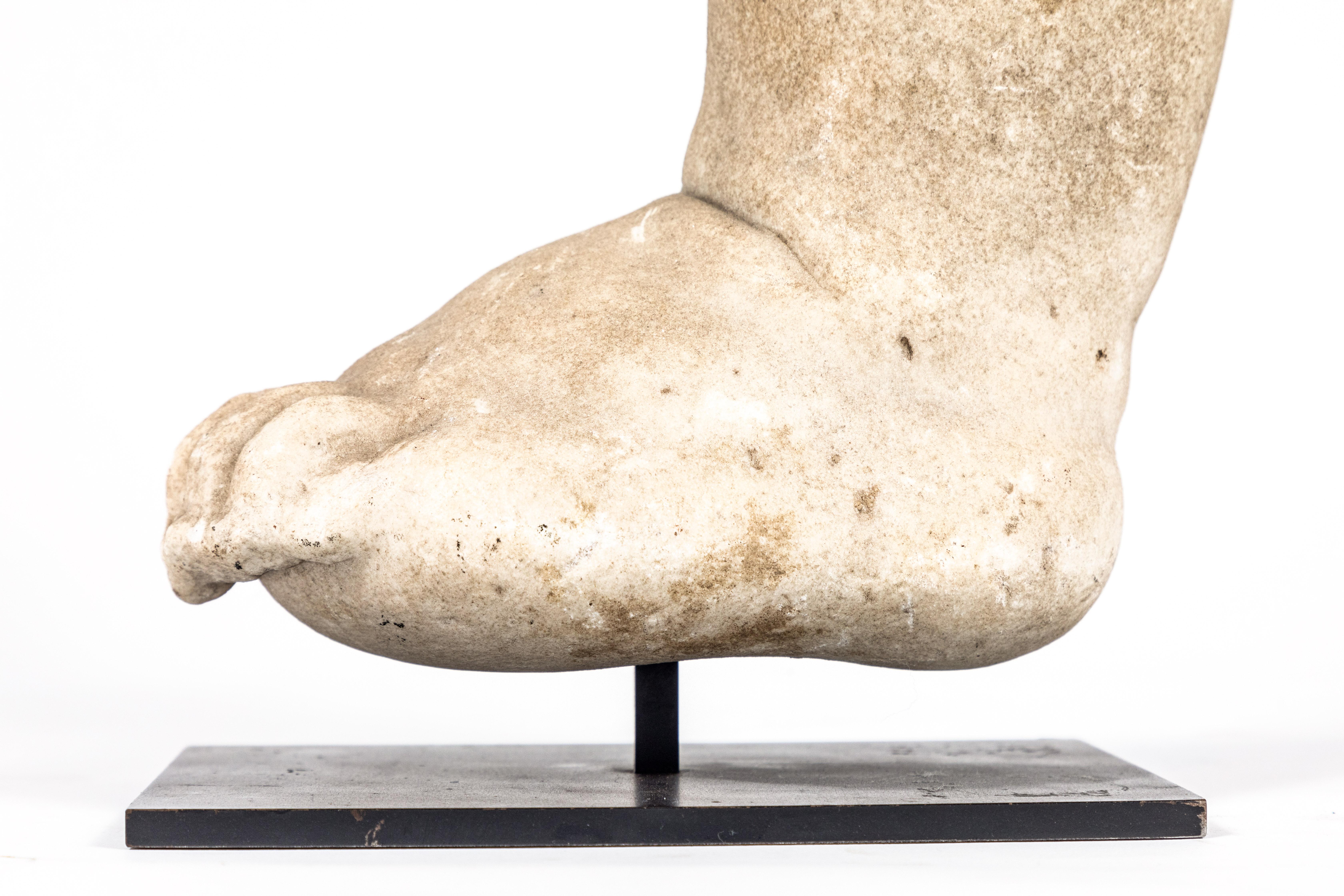 Renaissance Era, Marble Fragment of a Leg In Good Condition For Sale In Newport Beach, CA