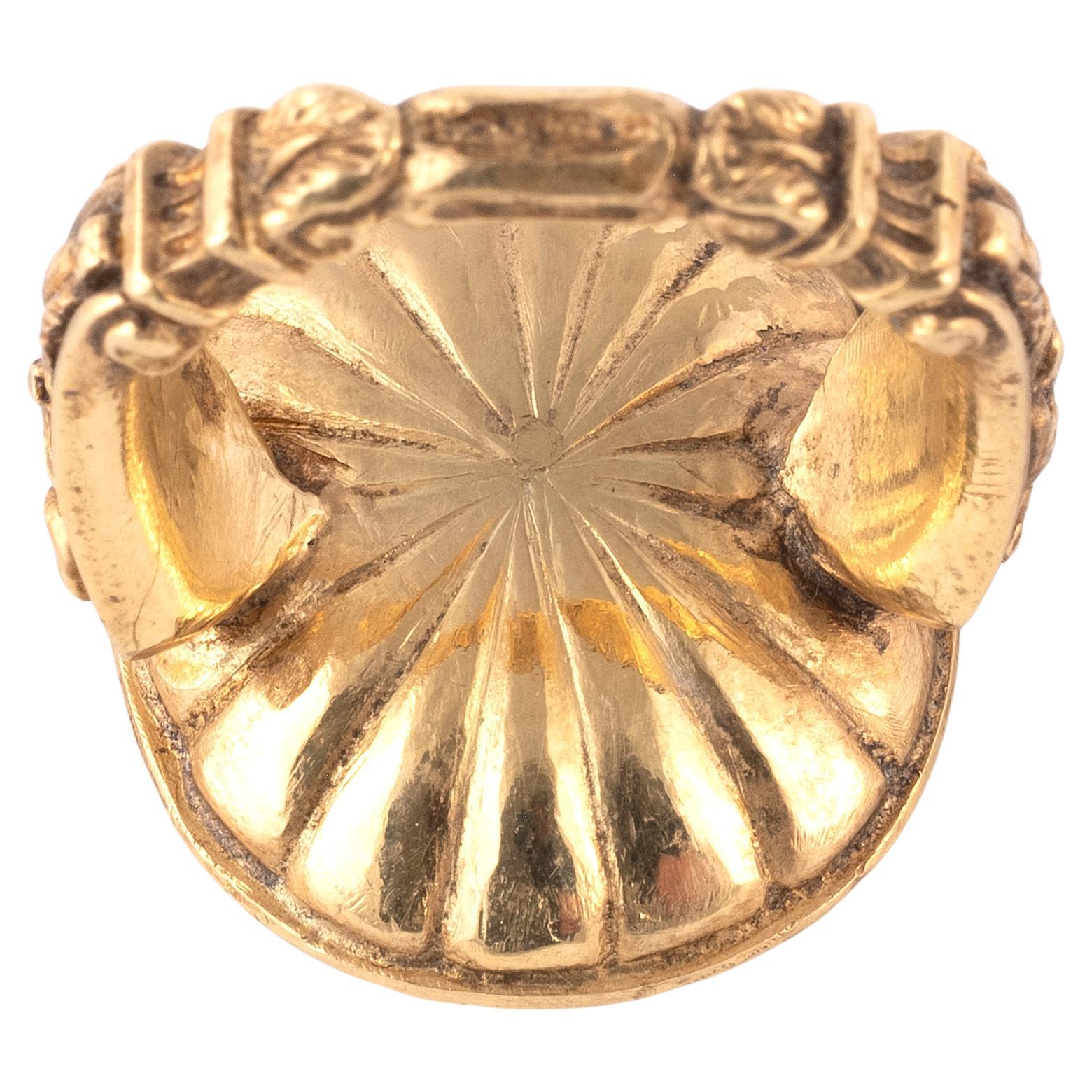 Bague de doigt en camée agate argenté et doré représentant Homer.
Période : 16ème siècle
Taille de la bague : 8
Camée : 17.5mm 
Poids : 18gr.

Homer est un poète grec de l'Antiquité à qui l'on doit l'Iliade et l'Odyssée, deux poèmes épiques