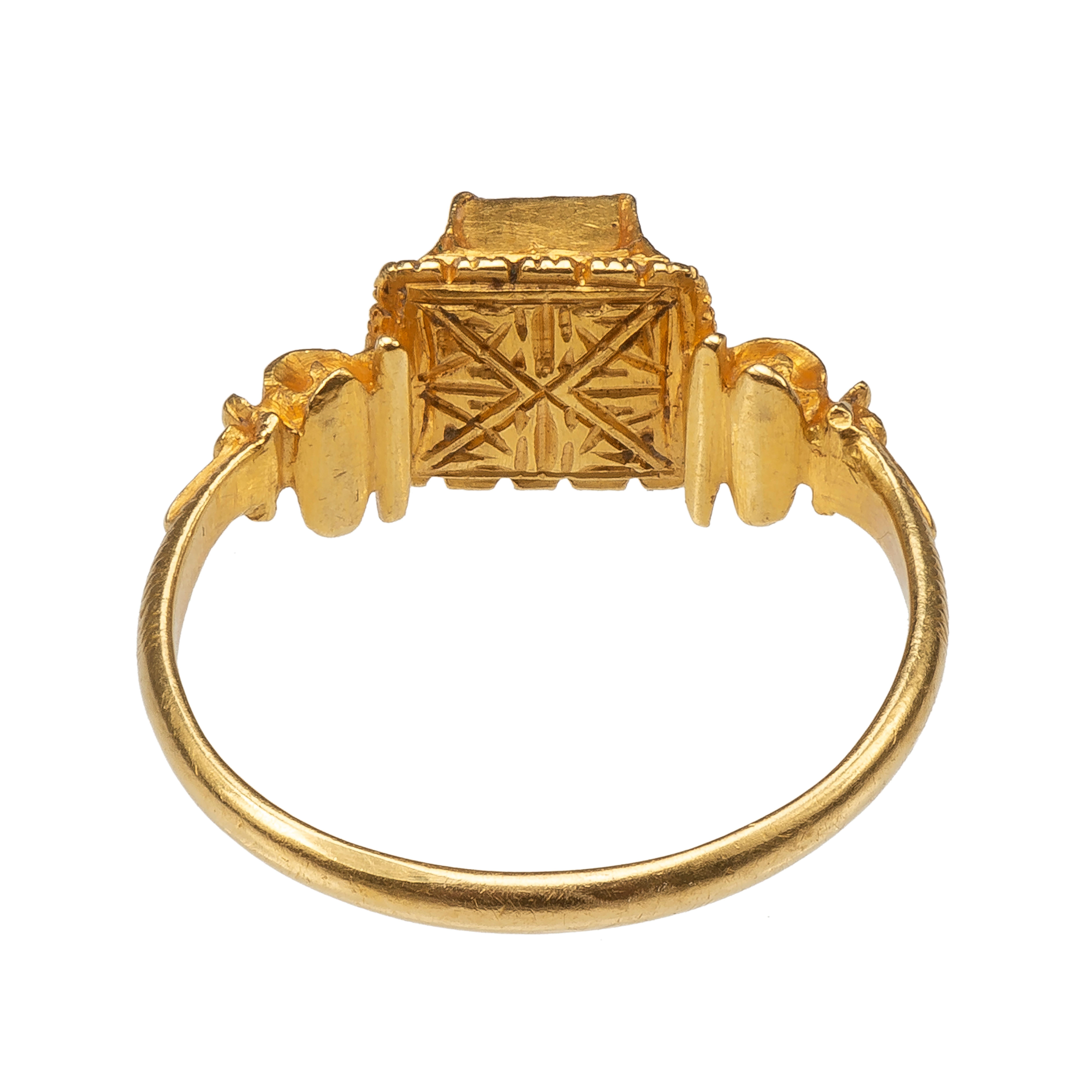 Renaissance Gold Marriage Ring with Table-Cut Rock Crystal In Good Condition For Sale In Chicago, IL