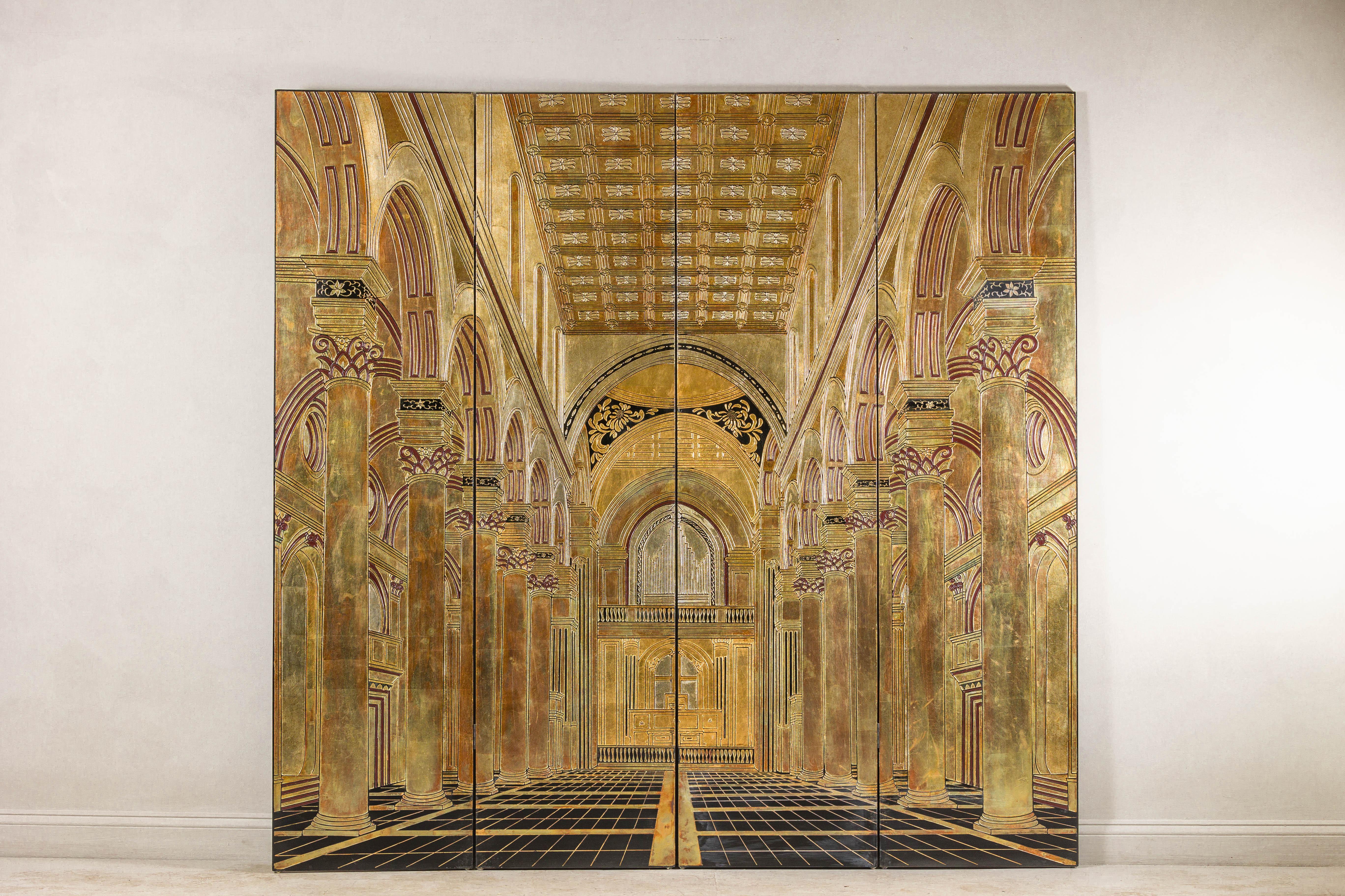 Paravento dorato a 4 pannelli di ispirazione rinascimentale con disegni architettonici in rilievo in vendita 3