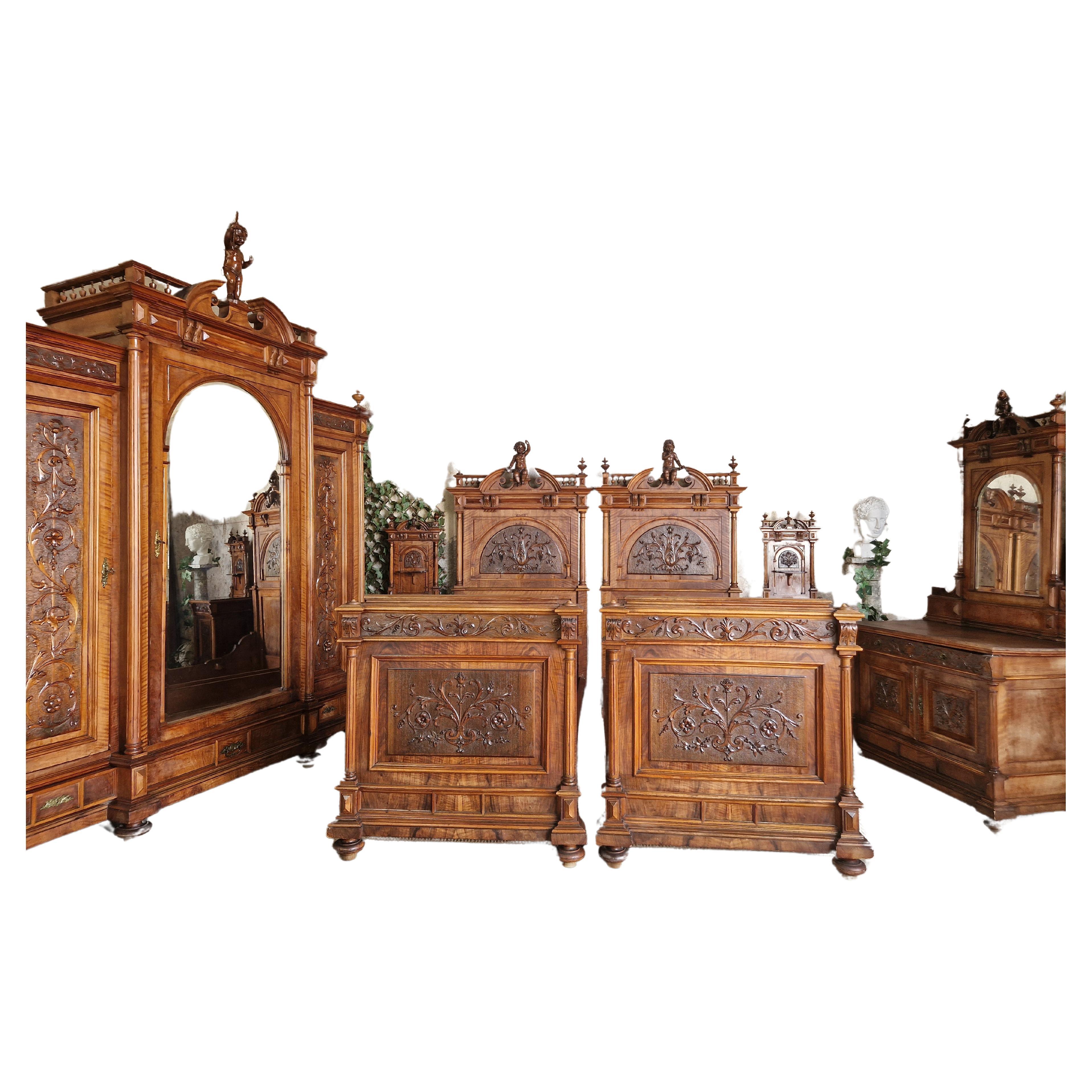  19th Century Bedroom Set Italian Renaissance  For Sale