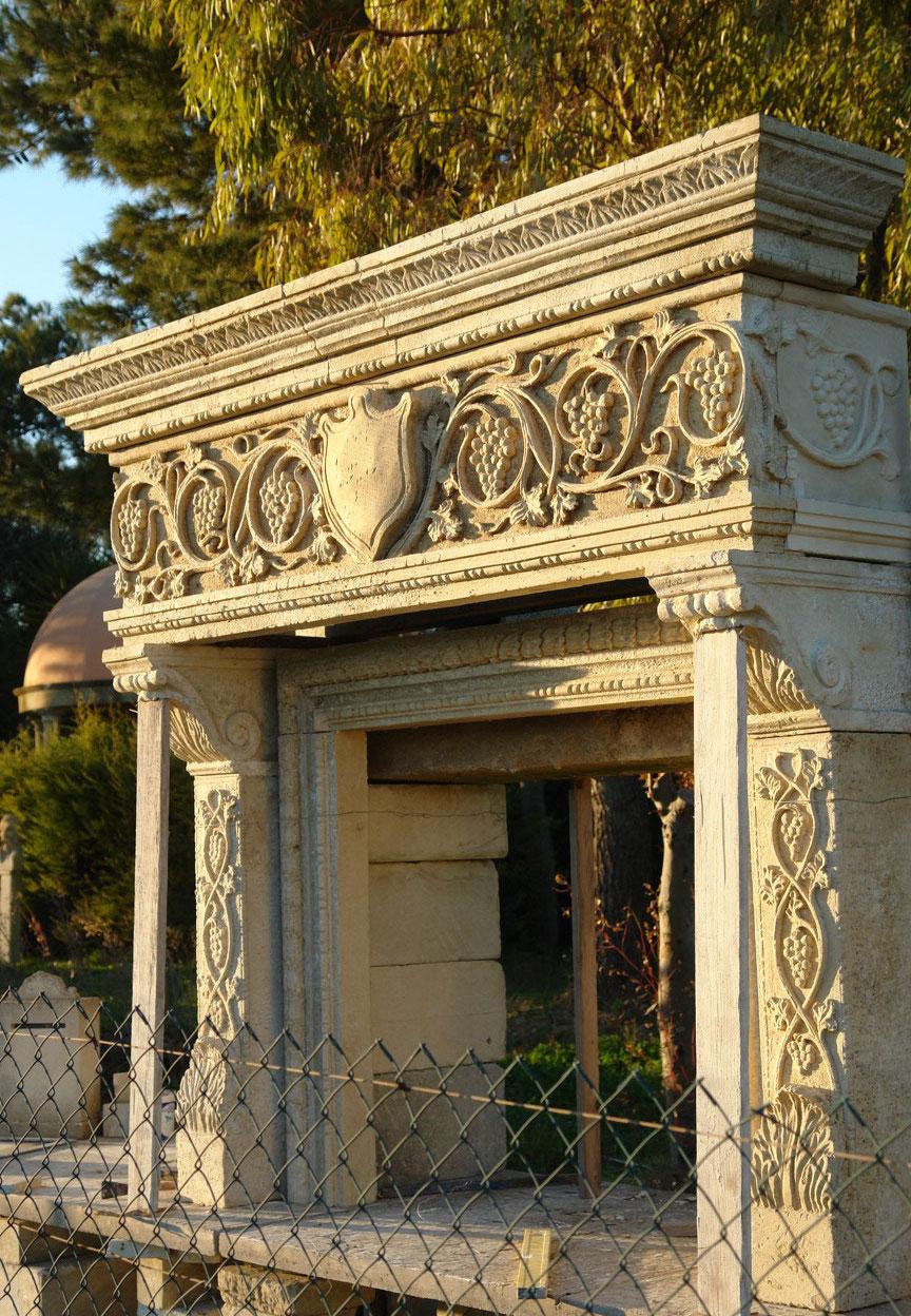 Art work of a Renaissance Italian style fireplace from Italy.
Hand-carved in pure limestone with exceptional details of sculptures, acanthus leaves and grapes all-over the legs, front mantel and medallion on center piece.
Carving on sides as
