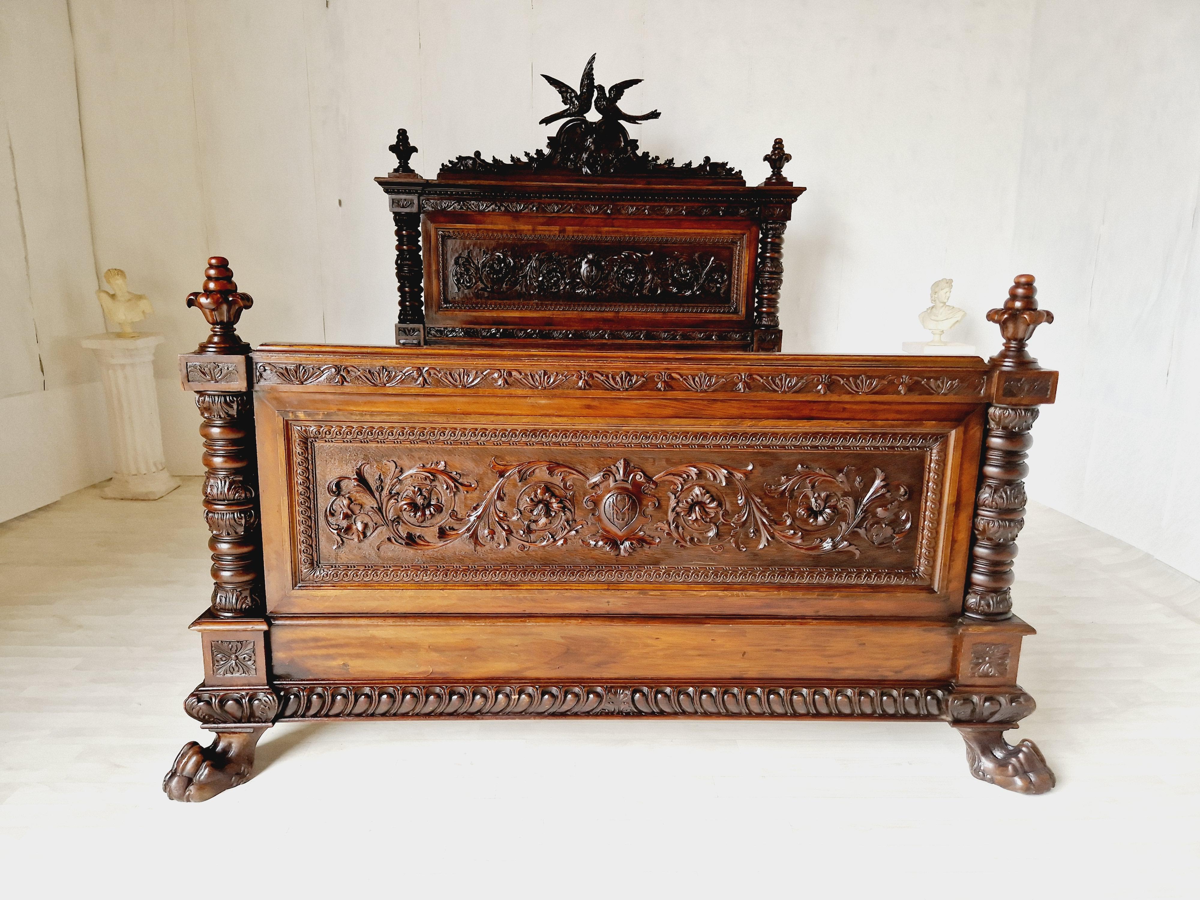 Hand-Carved 19th Century Renaissance Bed Italian  For Sale