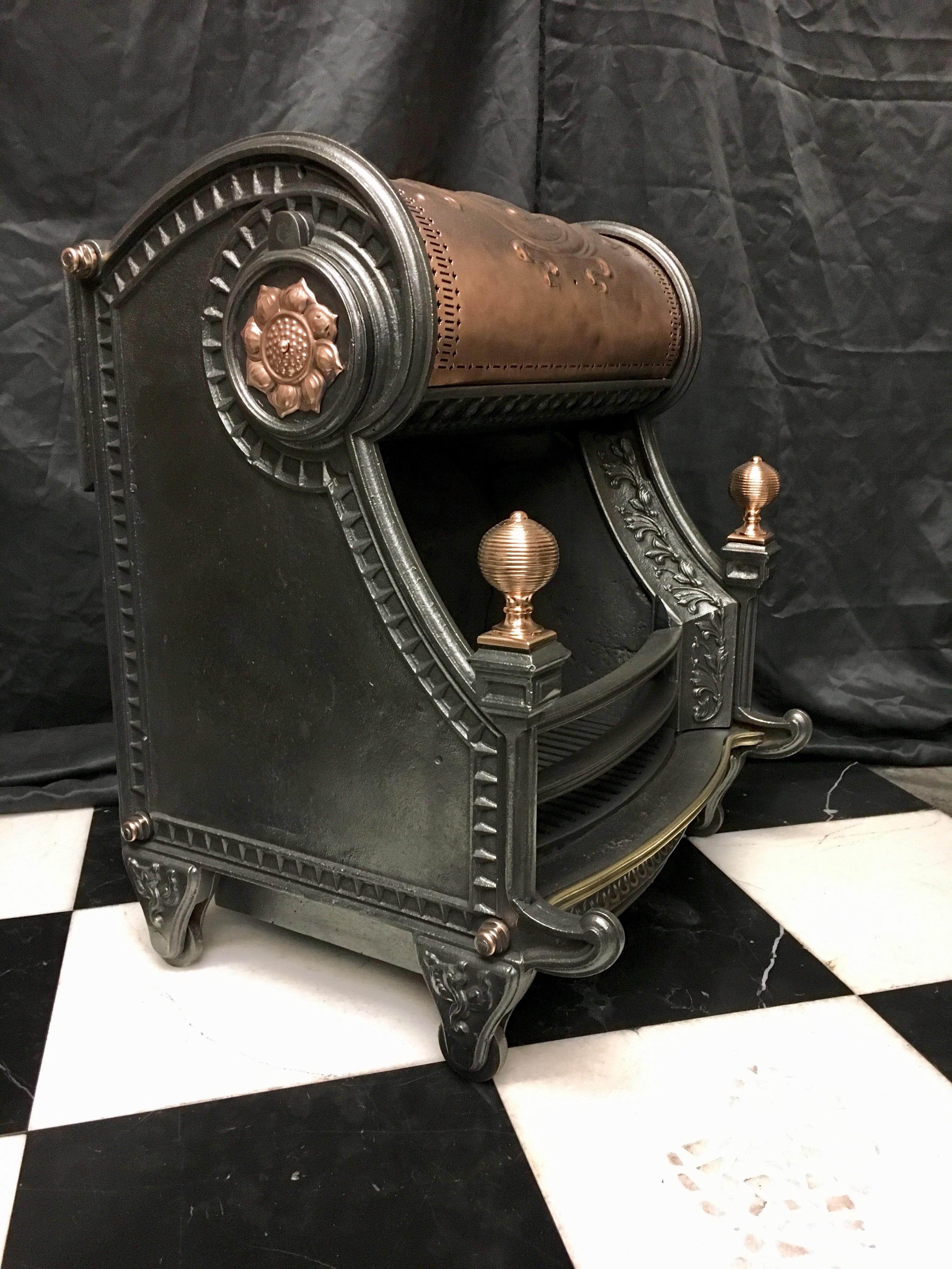 Renaissance Manor Antique Victorian Cast Iron and Bronze Hooded Fire Grate (Eisen) im Angebot