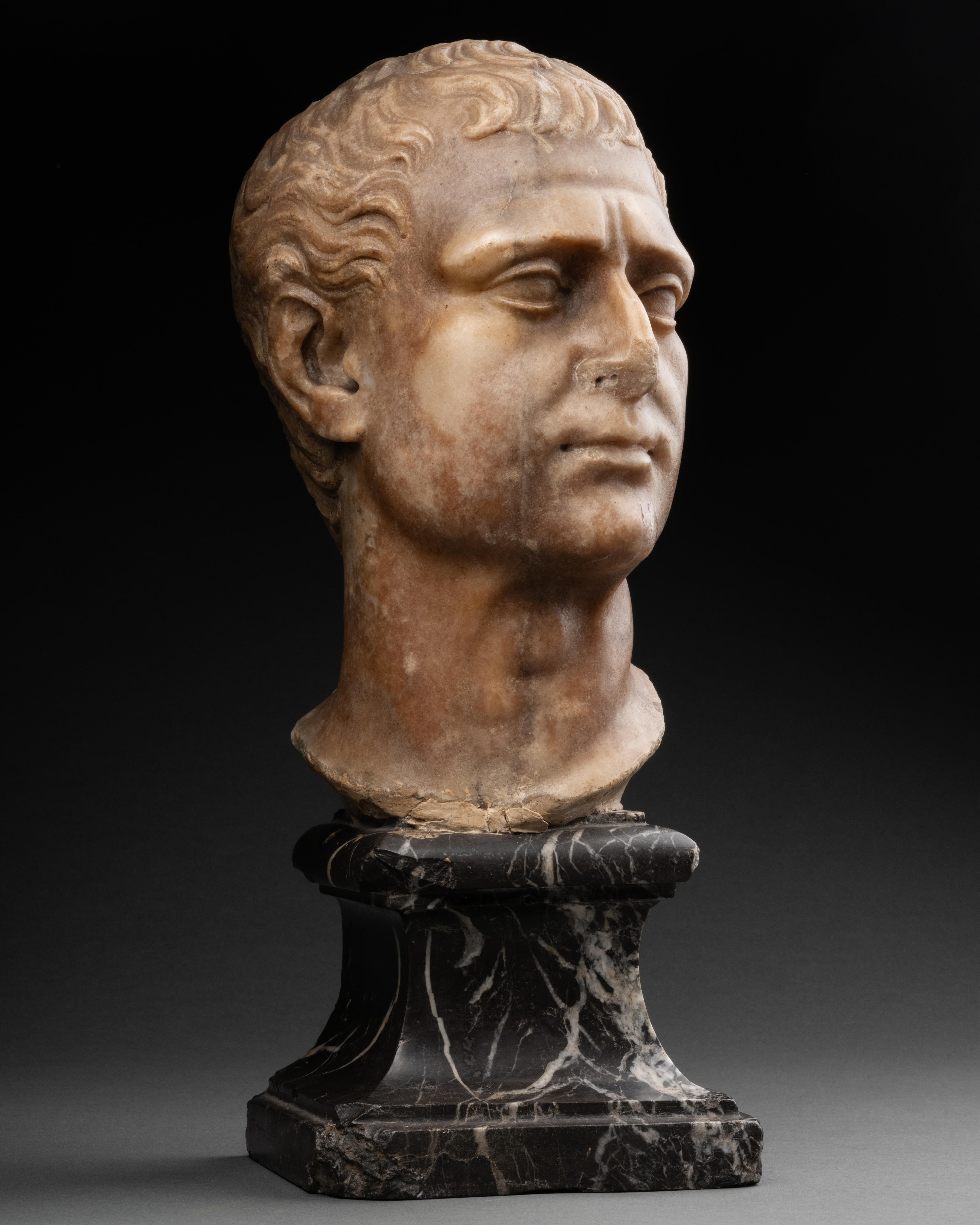 Sculpté Portrait en marbre Renaissance, Italie du Nord, 17e siècle en vente