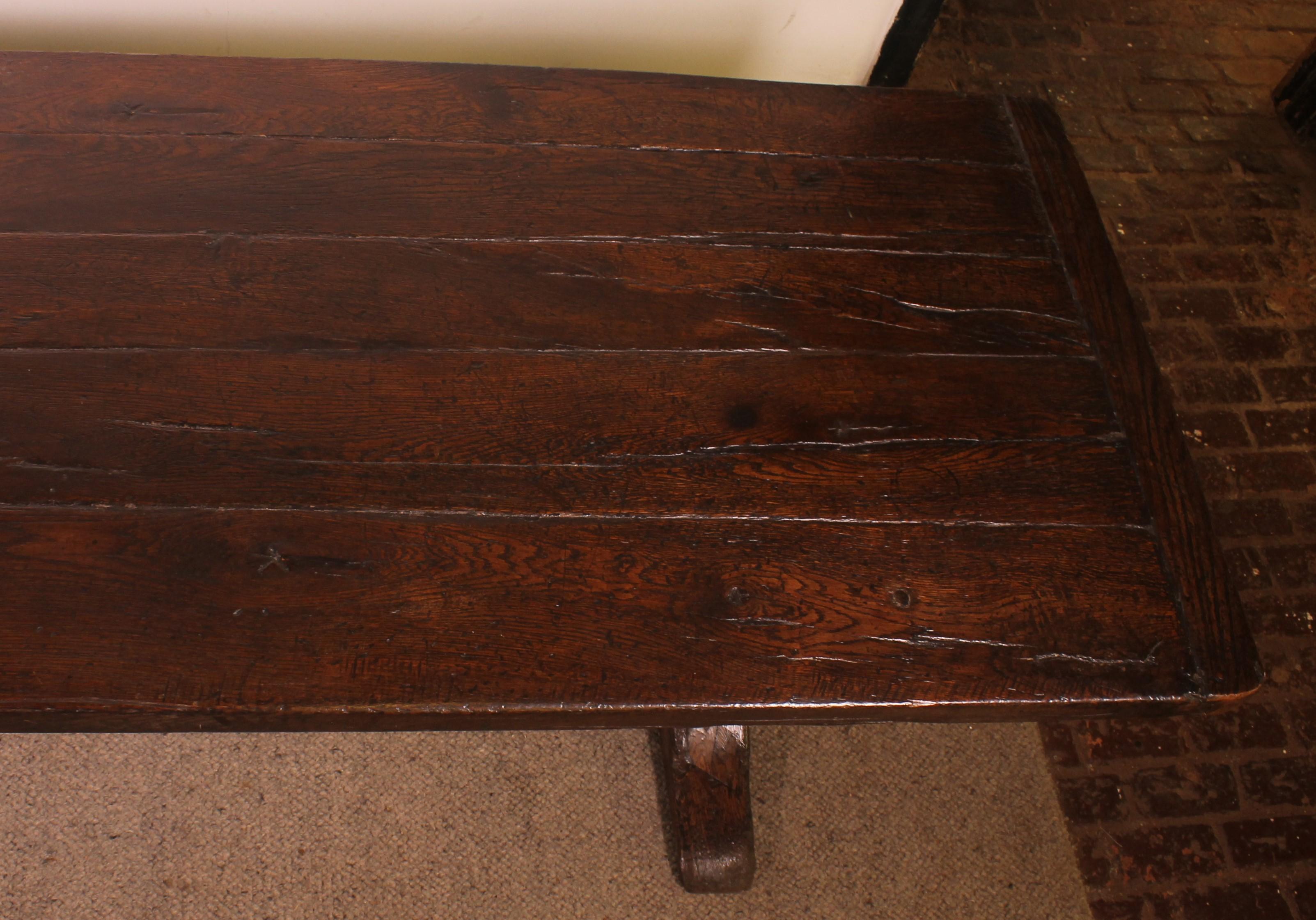 Table de monastère Renaissance - 16e siècle en vente 5