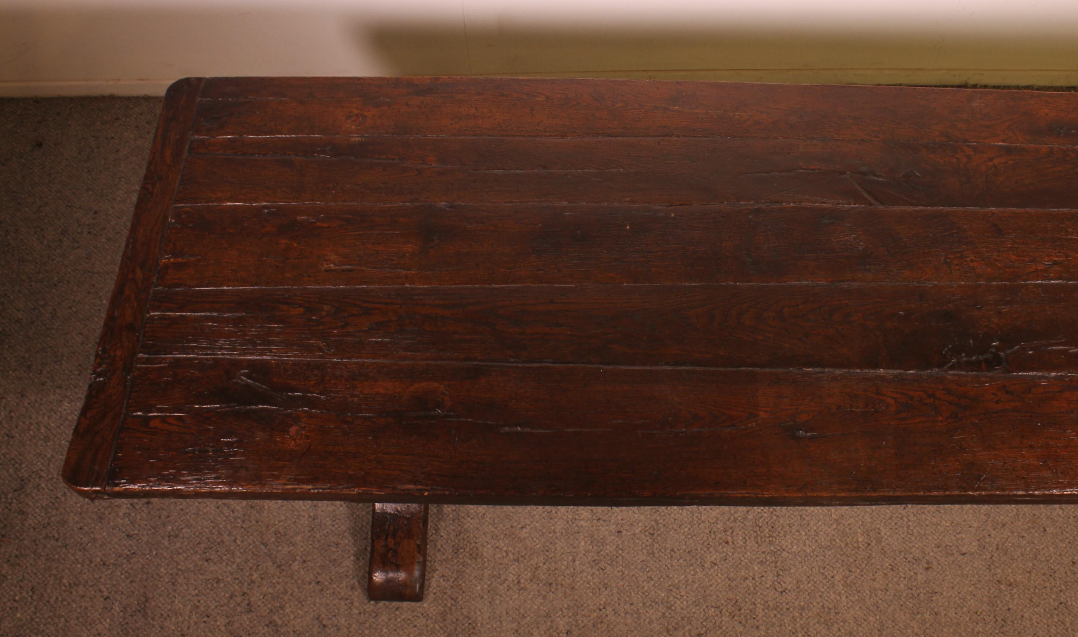 Table de monastère Renaissance - 16e siècle en vente 6