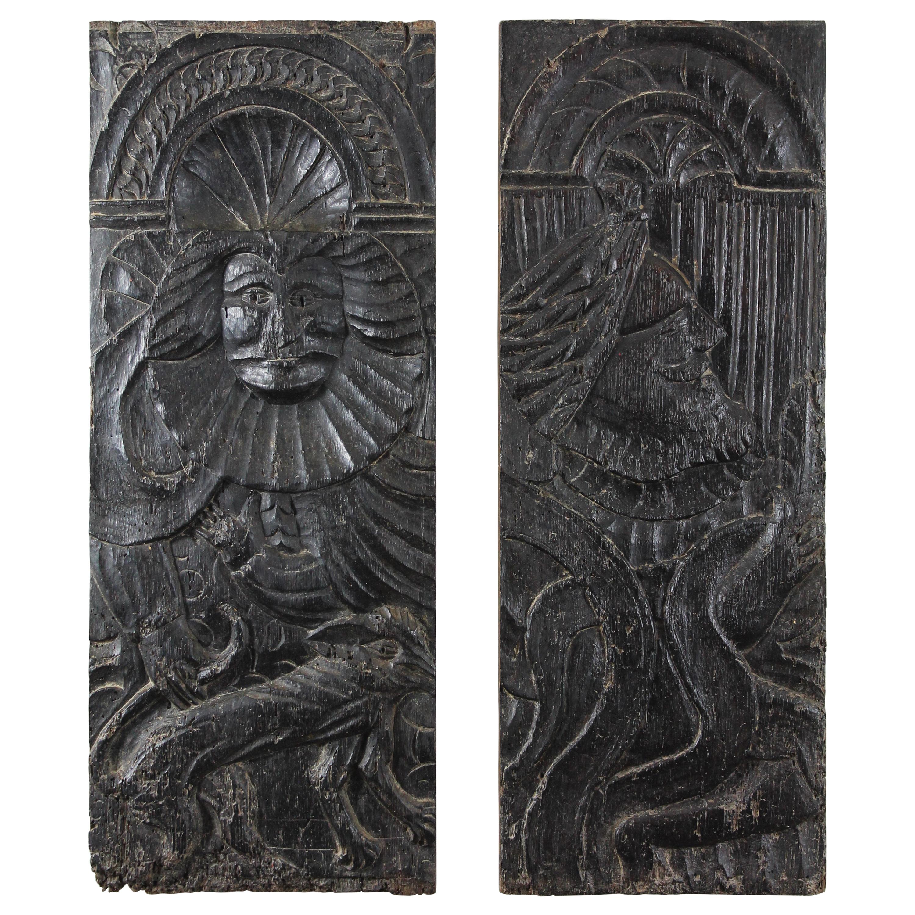Panneaux en chêne sculptés à la main de la période de la Renaissance, 16e siècle en vente
