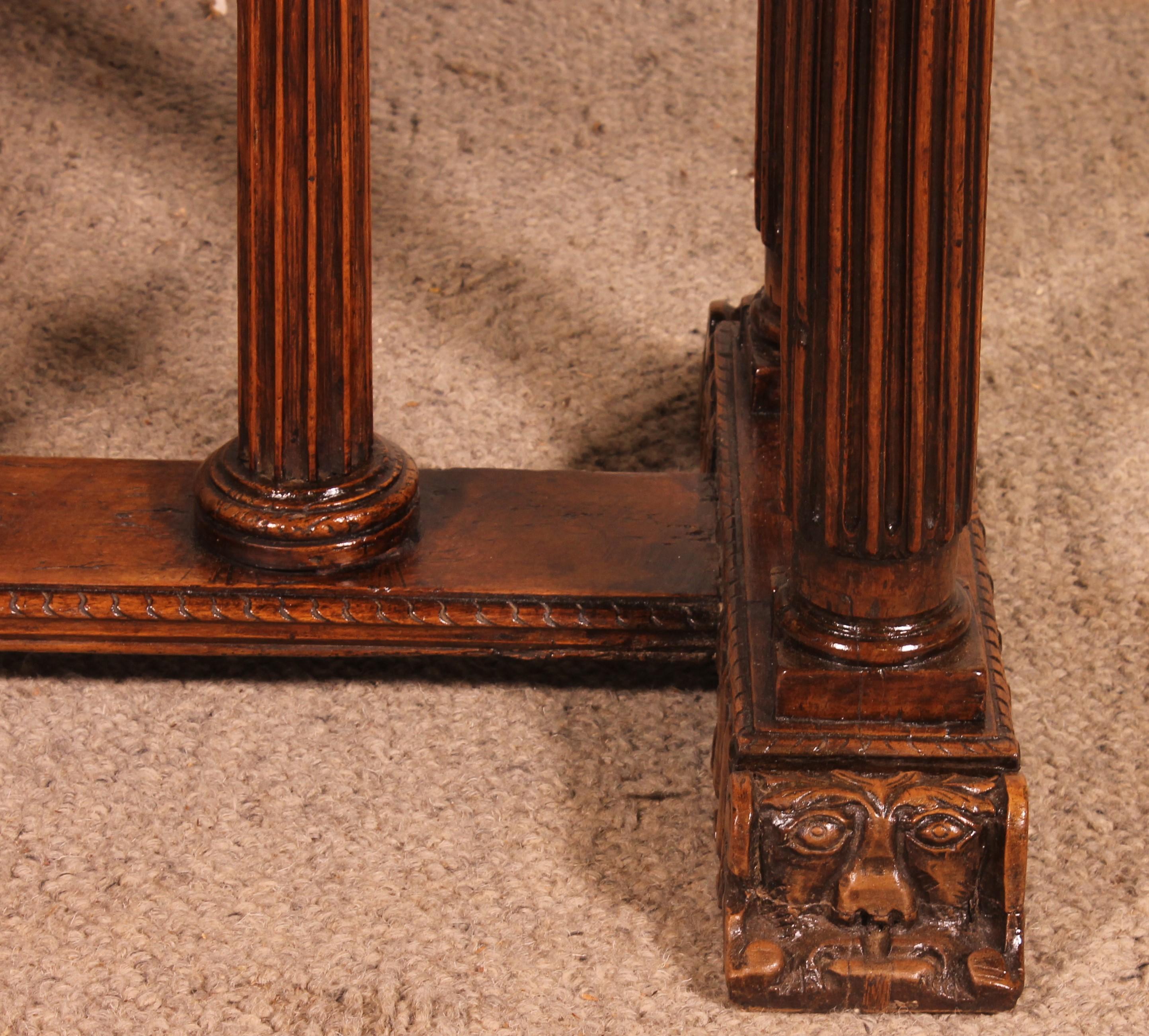 Renaissance Period Walnut Table - 16th Century For Sale 5