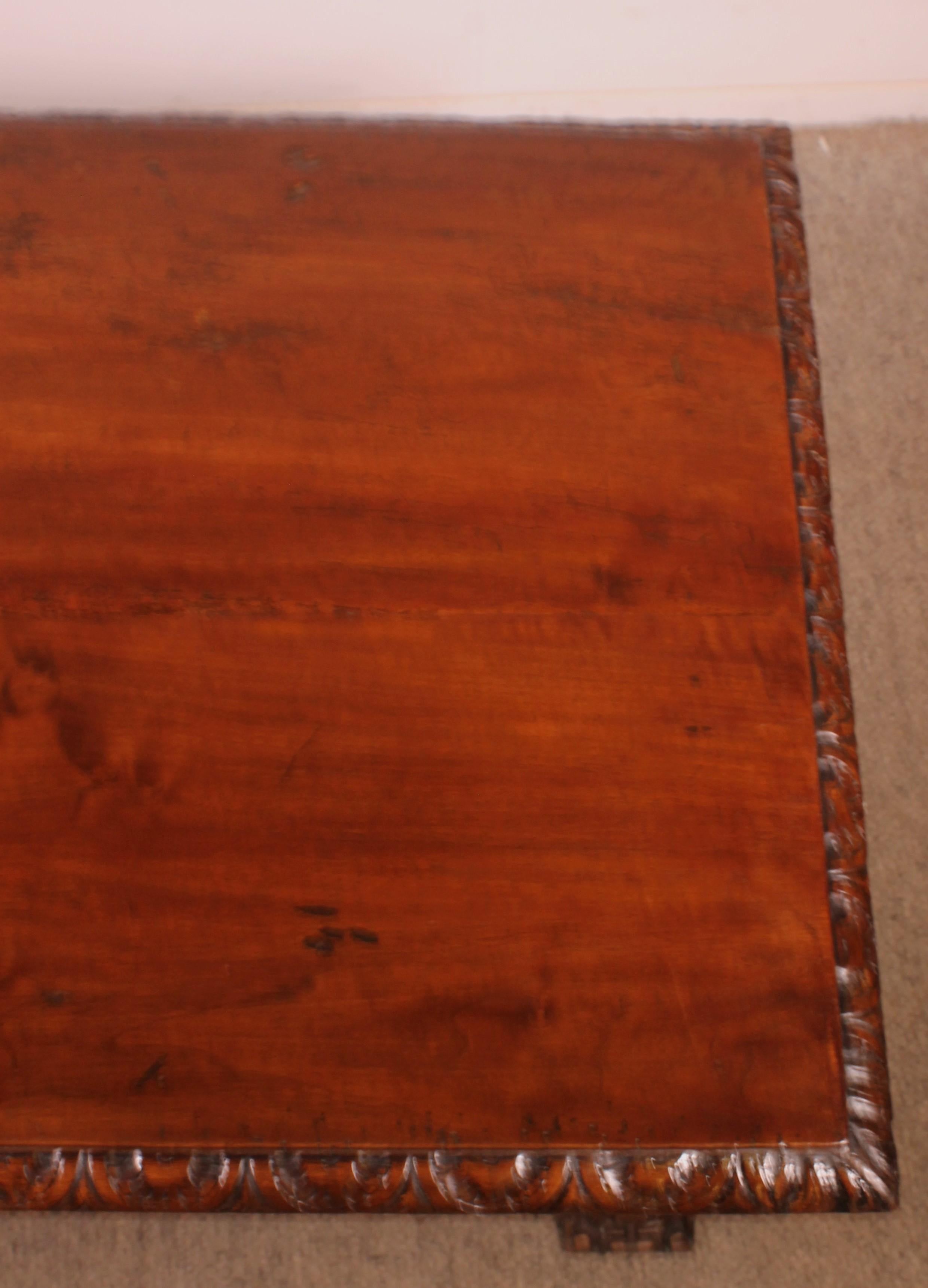 Renaissance Period Walnut Table - 16th Century For Sale 9