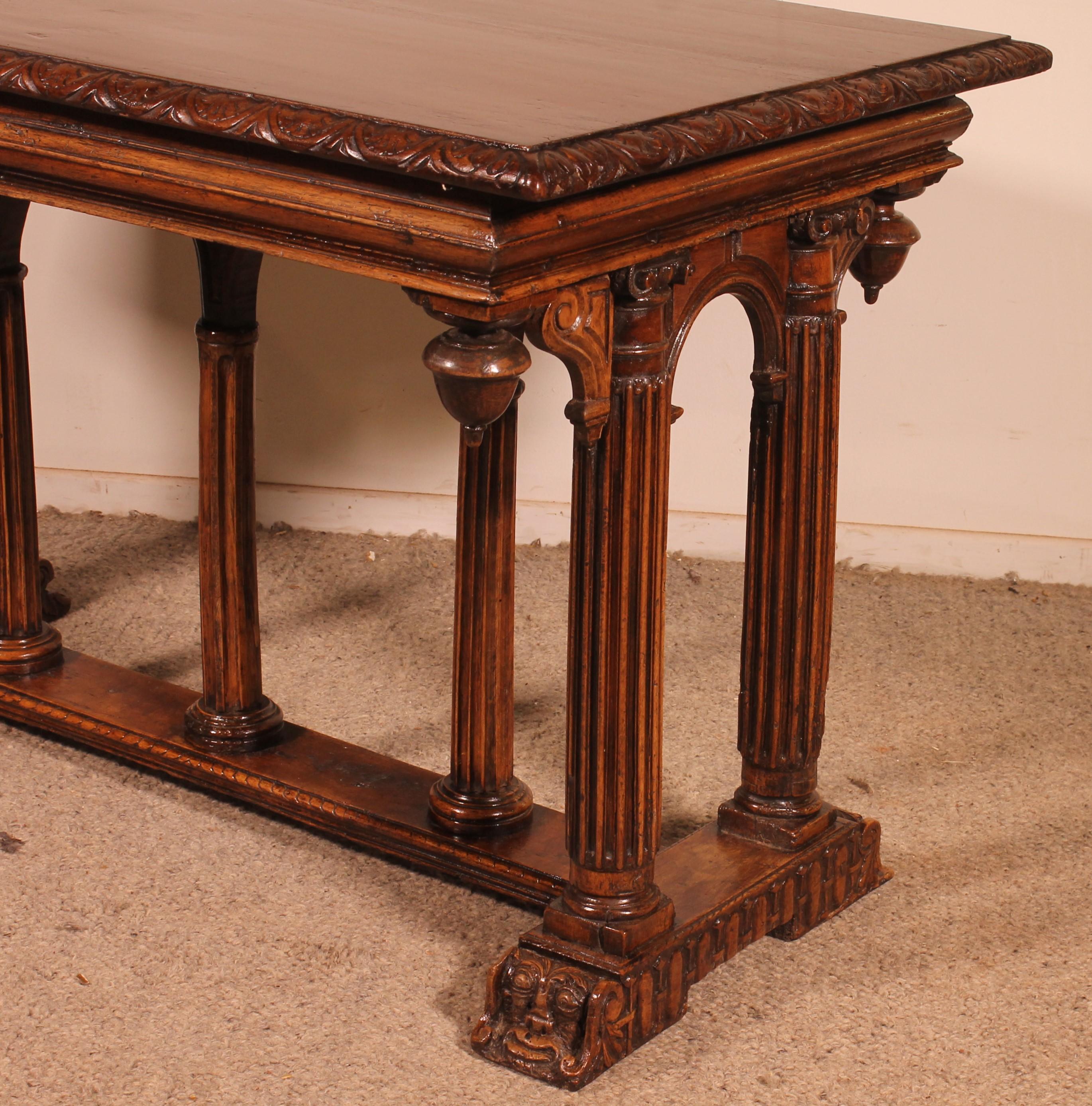 French Renaissance Period Walnut Table - 16th Century For Sale