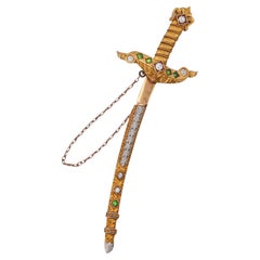 Renaissance Revival 1880 Schwert-Jabot aus 18 Karat Gold mit Demantoiden und Diamanten