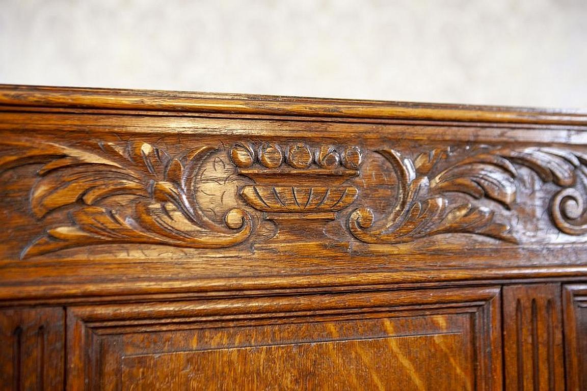 Renaissance Revival Carved Oak Bench, circa 1880 For Sale 5
