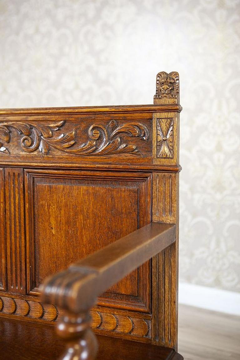 Renaissance Revival Carved Oak Bench, circa 1880 For Sale 3