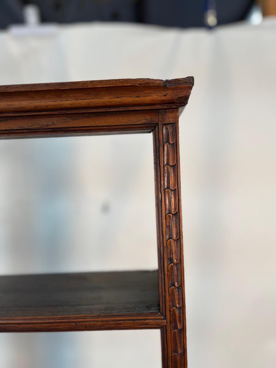 Cassettone aperto in Oak intagliato in stile rinascimentale in vendita 3