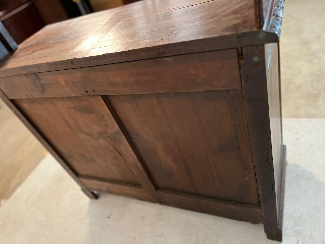 Cassettone aperto in Oak intagliato in stile rinascimentale in vendita 7