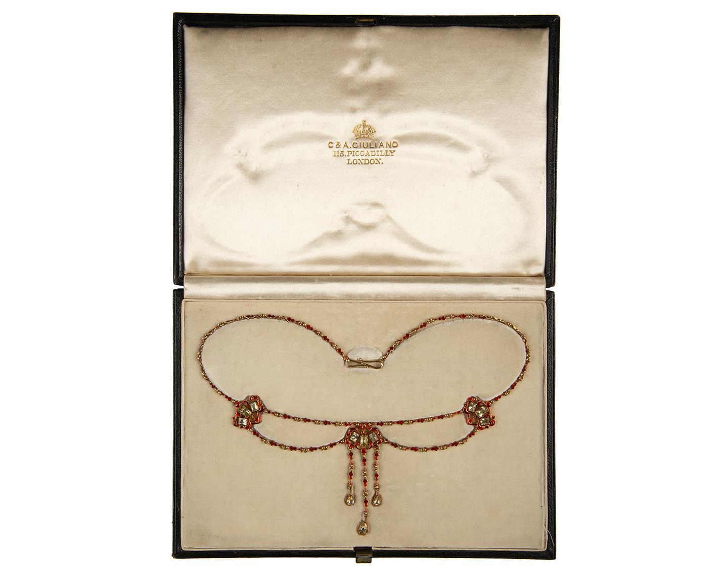 Neorenaissance-Renaissance-Halskette mit Chrysolit emailliert von Giuliano im Zustand „Gut“ im Angebot in Chicago, IL