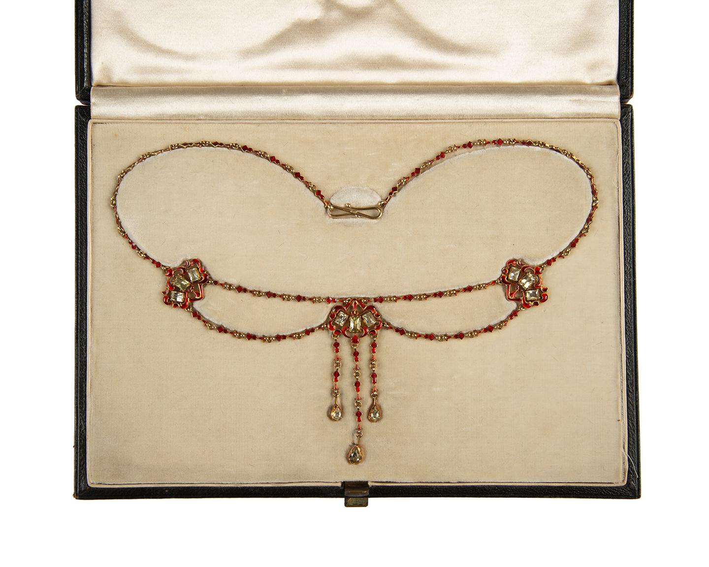 Neorenaissance-Renaissance-Halskette mit Chrysolit emailliert von Giuliano für Damen oder Herren im Angebot