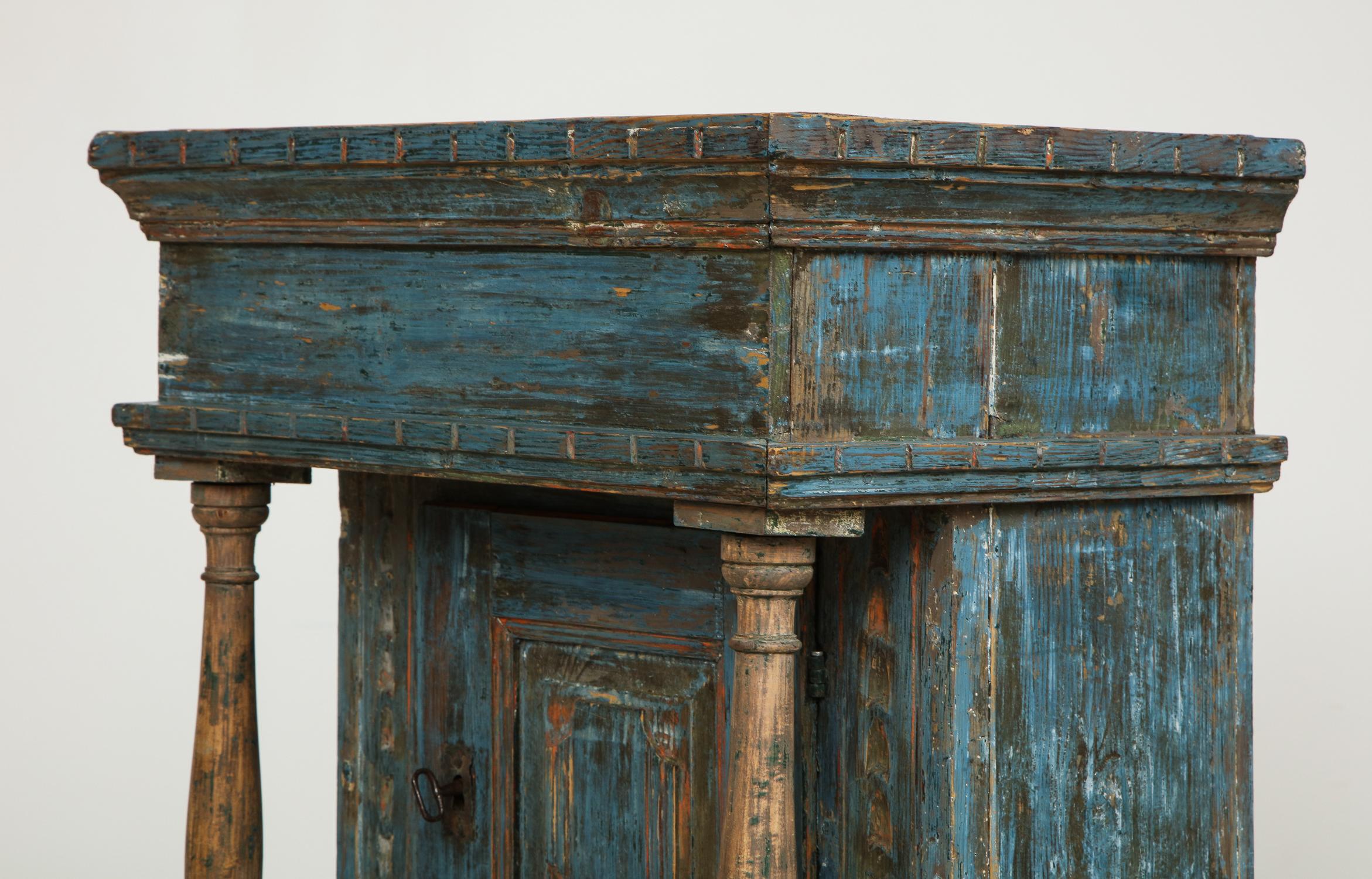 Renaissance-Revival Danish Cabinet in Blue Paint with Red Interior, ca. 1750 12